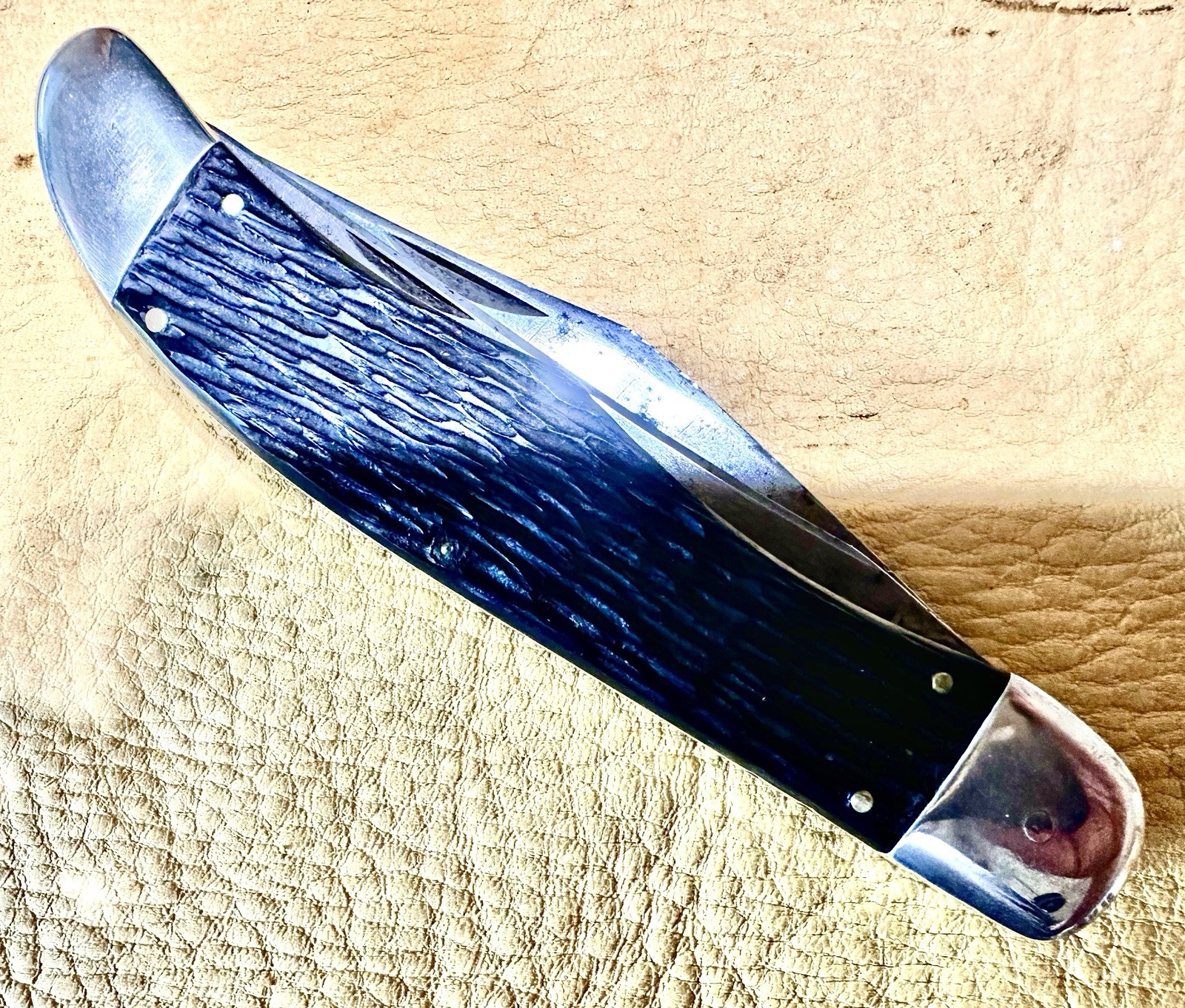 Vintage SCHRADE WALDEN Folding Hunter #225 Pocketknife USA 2 Blades