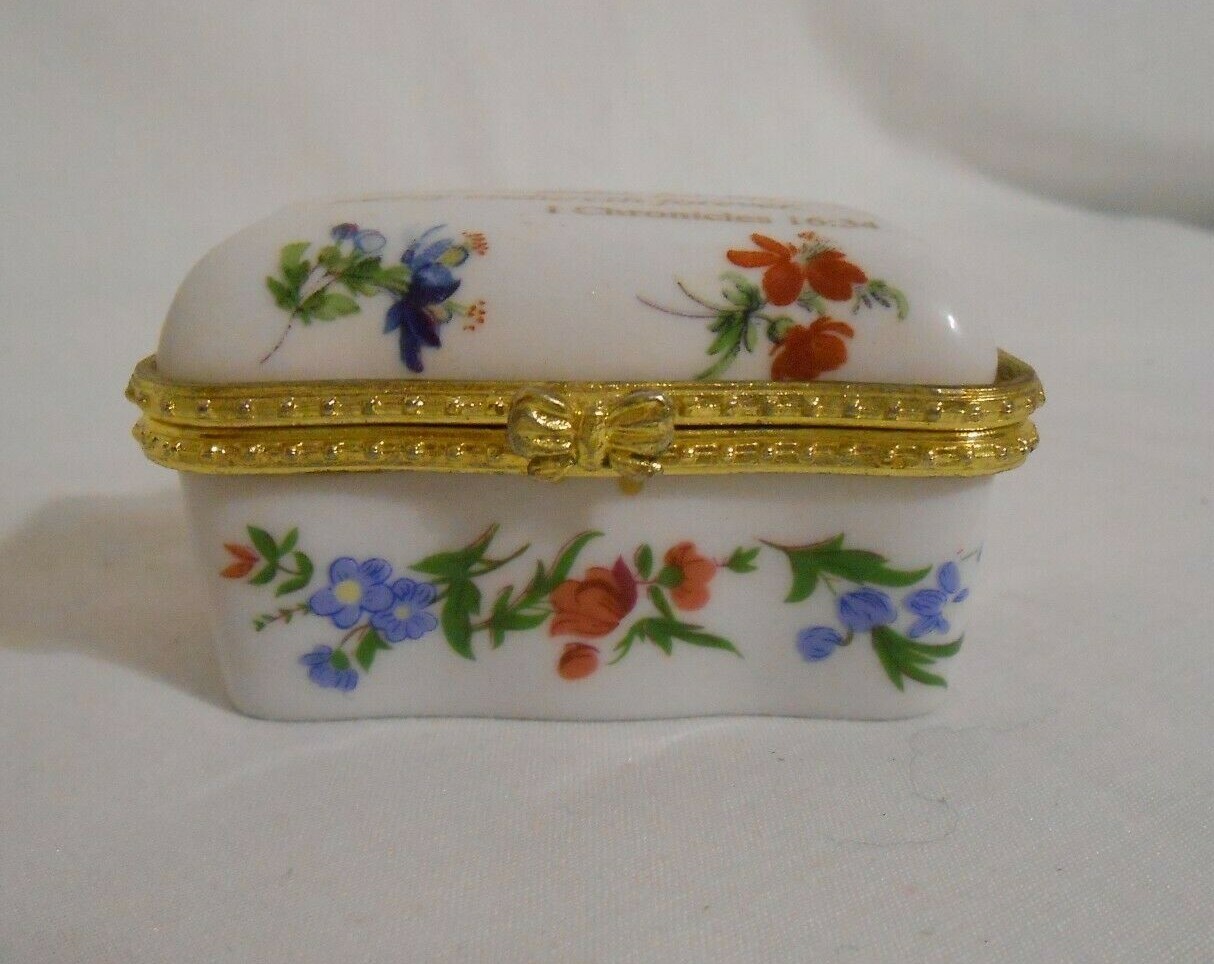 Imperial Porcelain Trinket Box Religious Psalm 1 Chronicles 16:34 Verse (China)