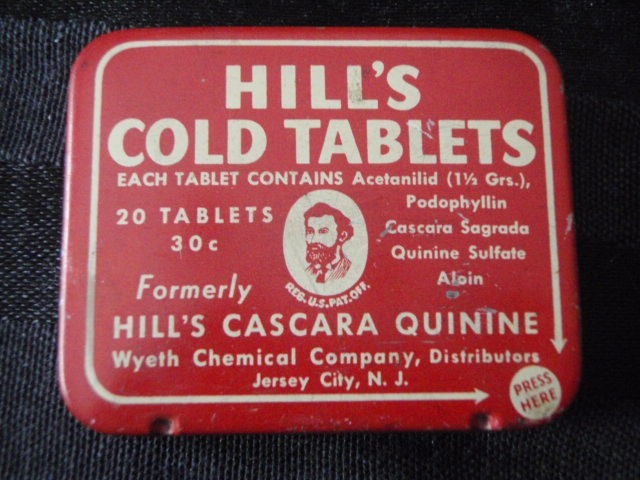 VINTAGE HILL'S COLD TABLETS TIN EMPTY WYETH CHEMICAL CO. N.J. USA MEDICINE
