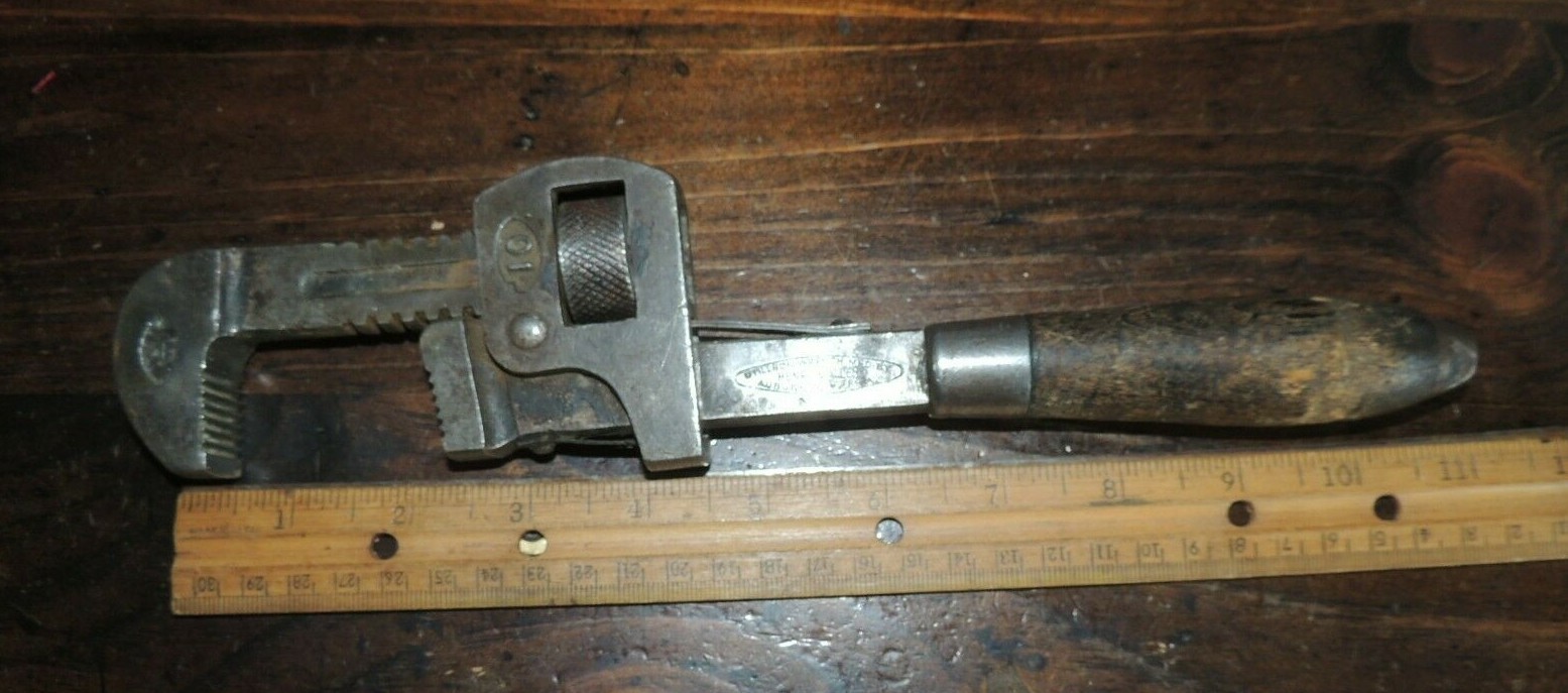 VTG No. 10 HENRY & ALLEN STILLSON Pipe Wrench Drop Forged, Wood Handle 