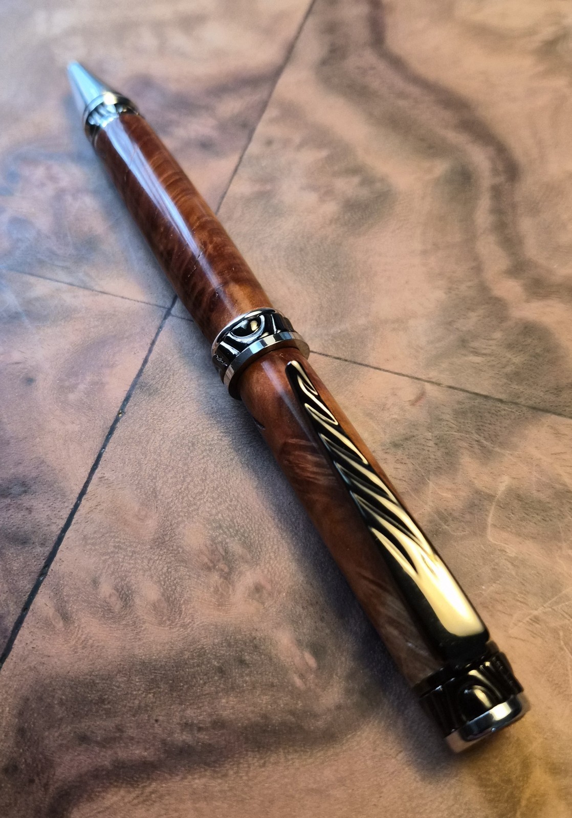 Fat Cat Cigar Pen - Red Amboyna Burl