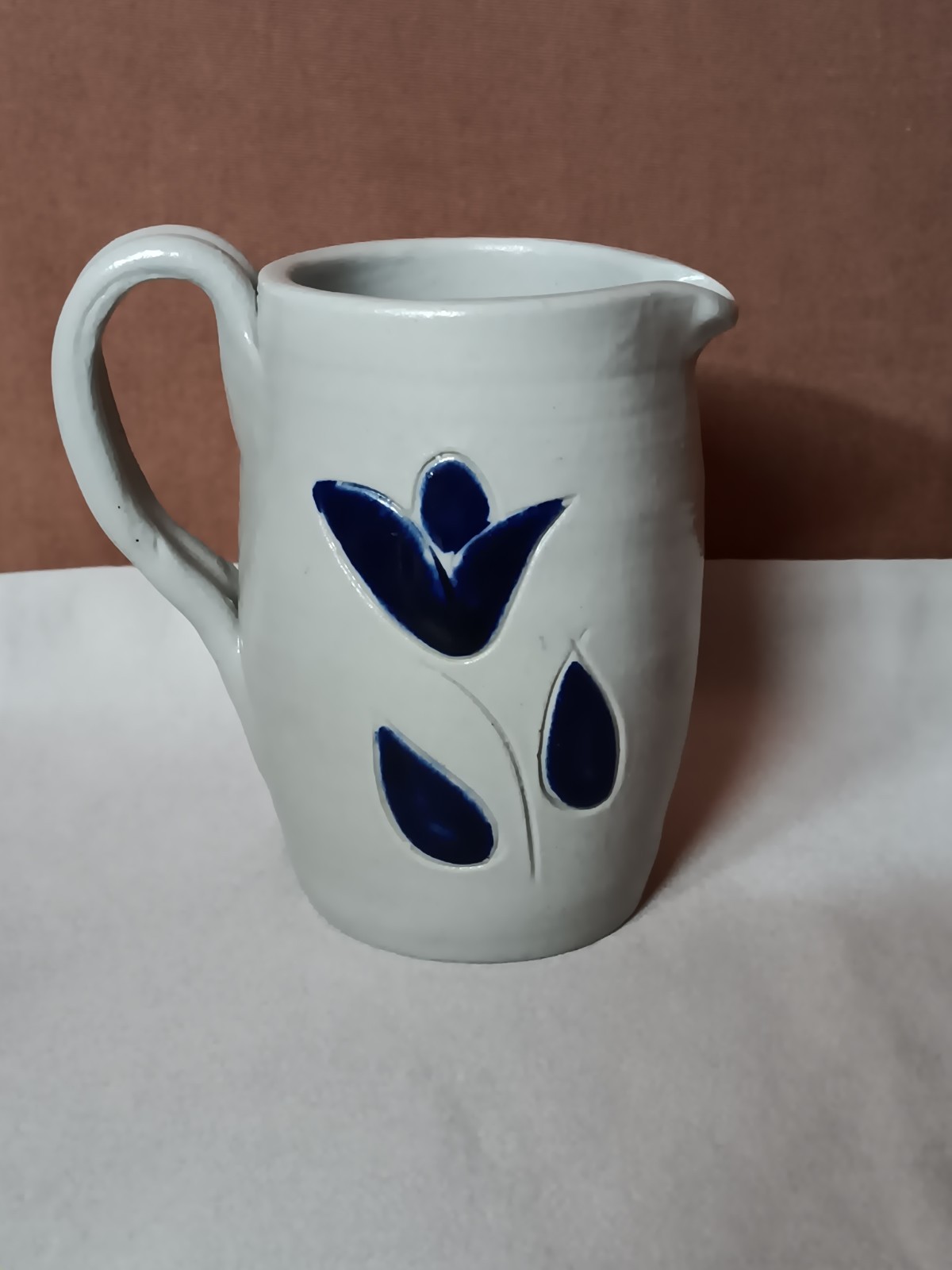 Williamsburg Pottery Pitcher Salt Glaze Blue Flower Gray 3 3/4 \