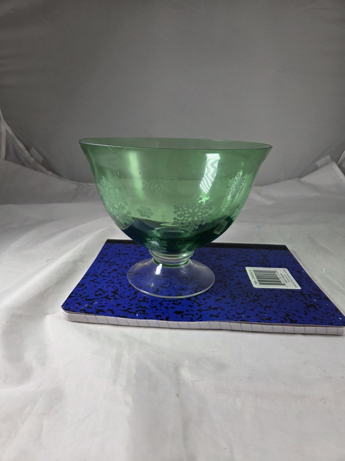 Vtg Emerald Green Glass Footed Compote,or Pedestal, Etched Snowflake Bowl,BY FTD