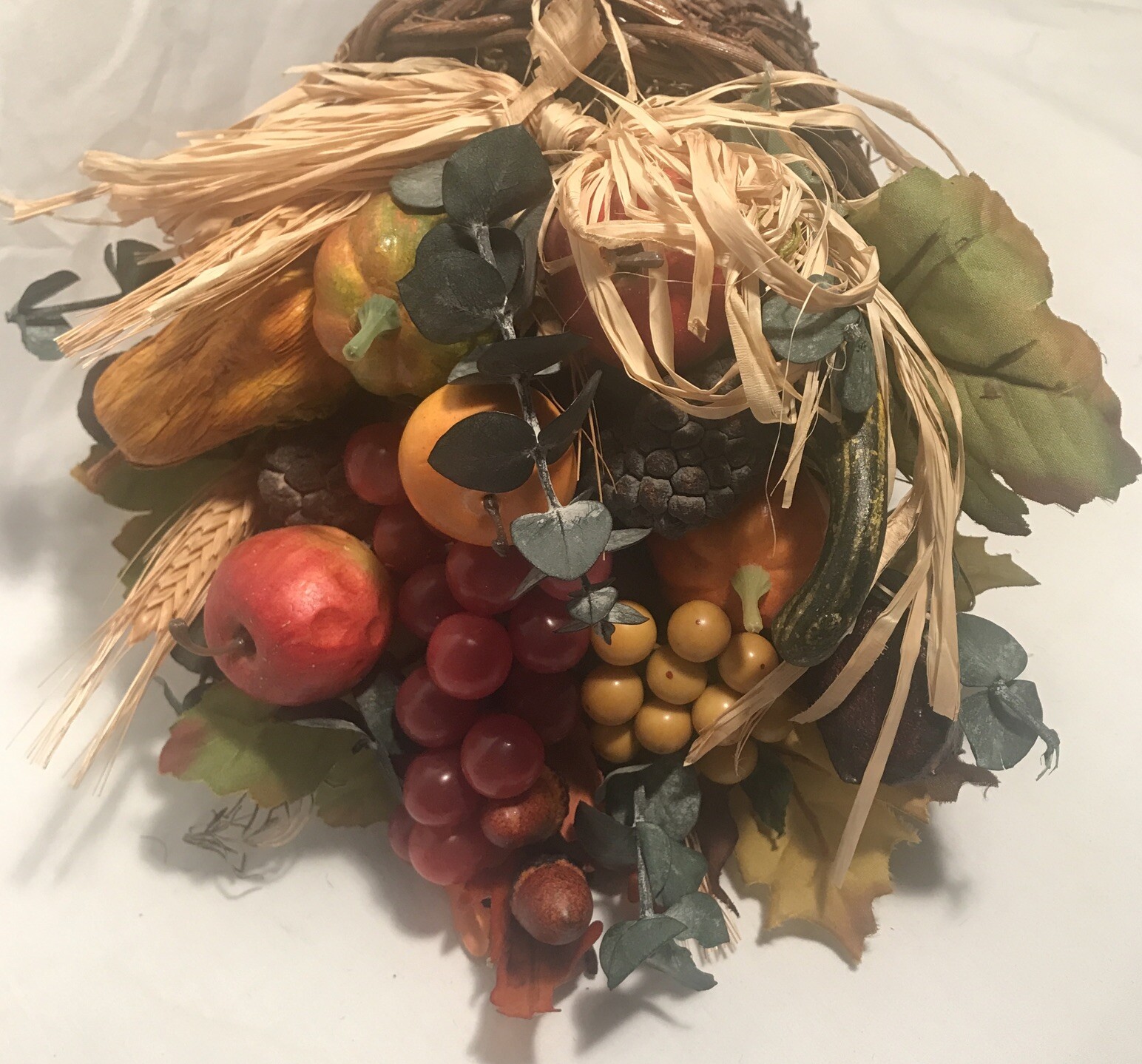 Woven Wicker Vintage Cornucopia Horn of Plenty Basket With Fruit Thanksgiving