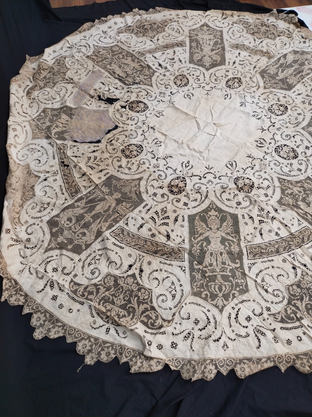 antique linen lace tablecloth embroidered round needlework embroidery A229