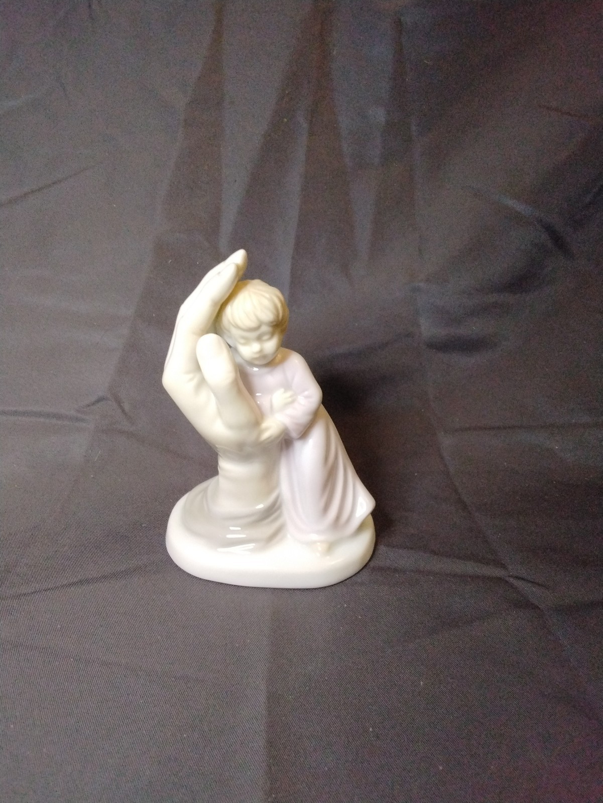 Vtg \'83 Roman Inc - Palm Of My Hand Isaiah 49:15 Porcelain Girl Figurine