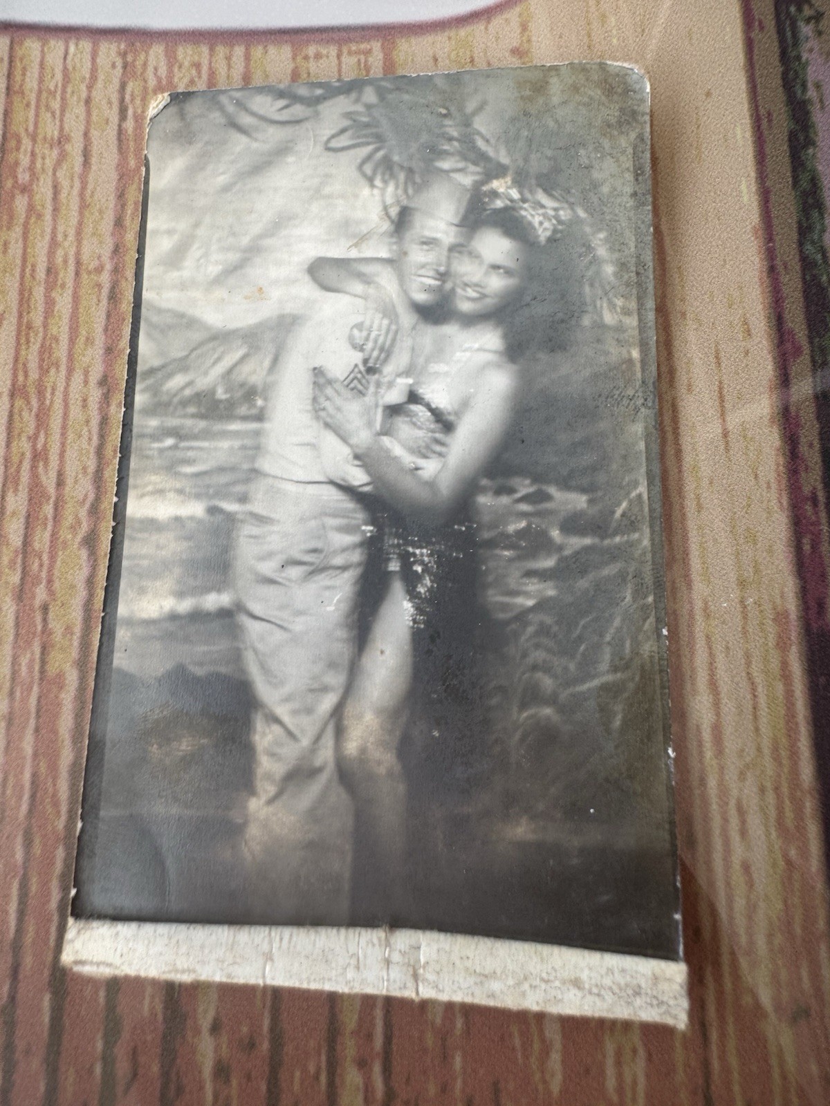 Vtg Pretty Hula Girl Handsome Sailor Arcade Photo Showing Affection WWII HAWAII Vtg Pretty Hula Girl Handsome Sailor Arcade Photo Showing Affection WWII HAWAII