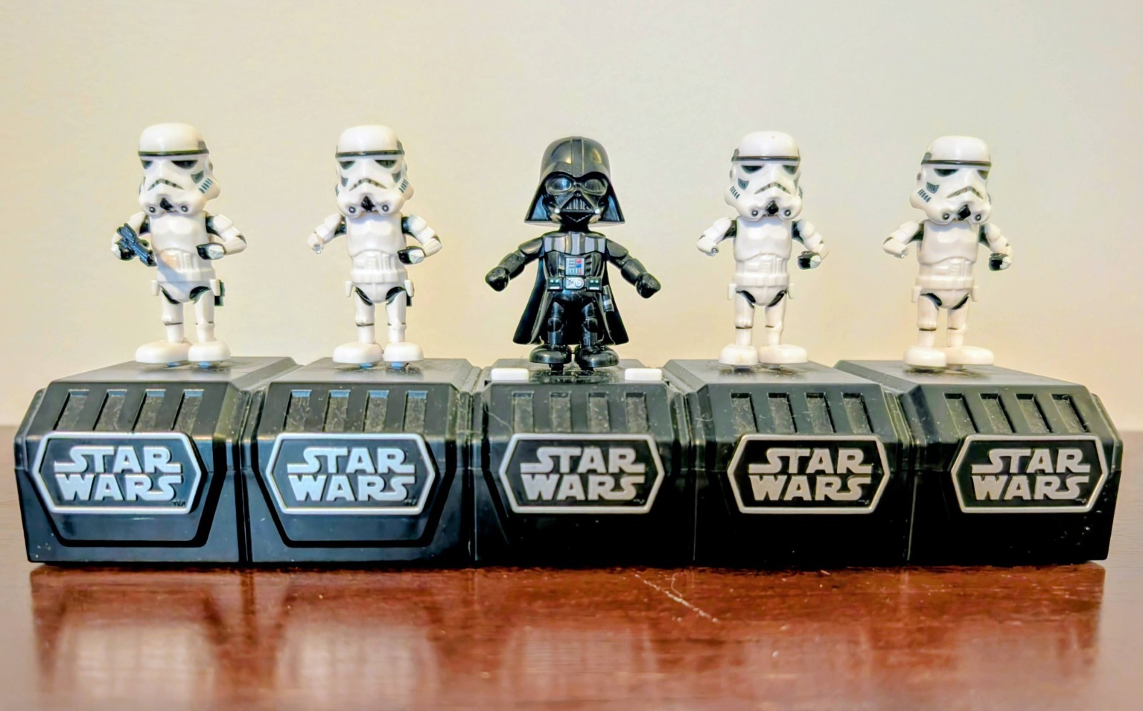 Star Wars Space Opera Darth Vadar w4 stormtroopers Takara Tomy  G2U