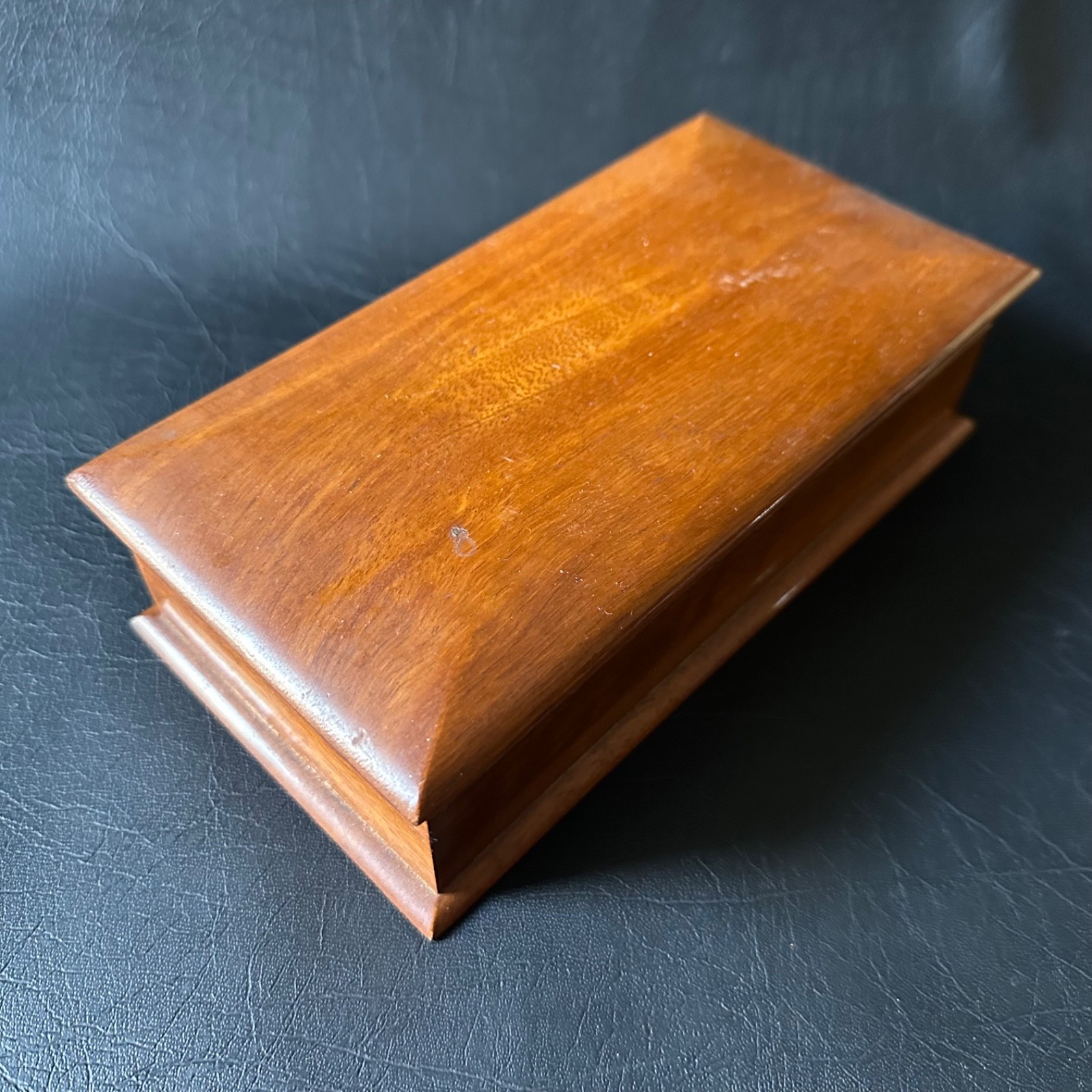 VINTAGE 1950's SATIN LINED HAND CRAFTED AUSTRALIAN ACACIA CEDAR JEWELLERY BOX