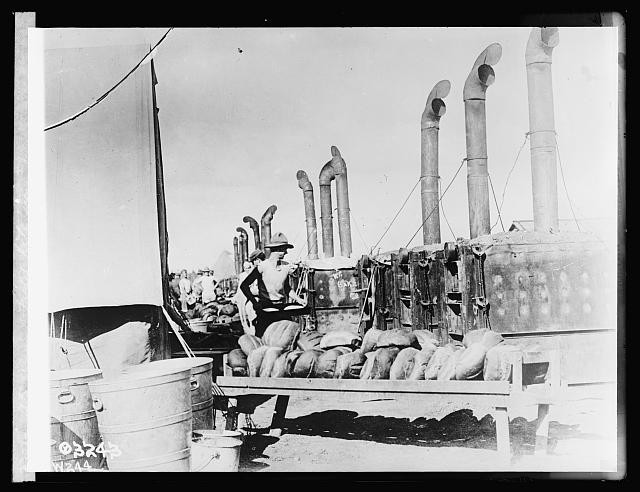 Photo:U.S. Army Field Kitchen 1920s Military Camp Cooking Stove Trucks