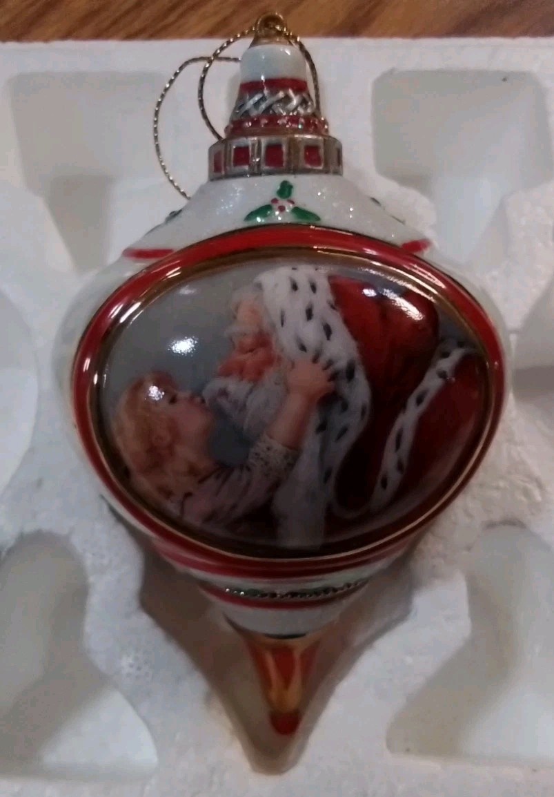 Bradford Editions Ornament - Kisses For Santa Millennial Heirloom Porcelain 2000 Bradford Editions Ornament - Kisses For Santa Millennial Heirloom Porcelain 2000