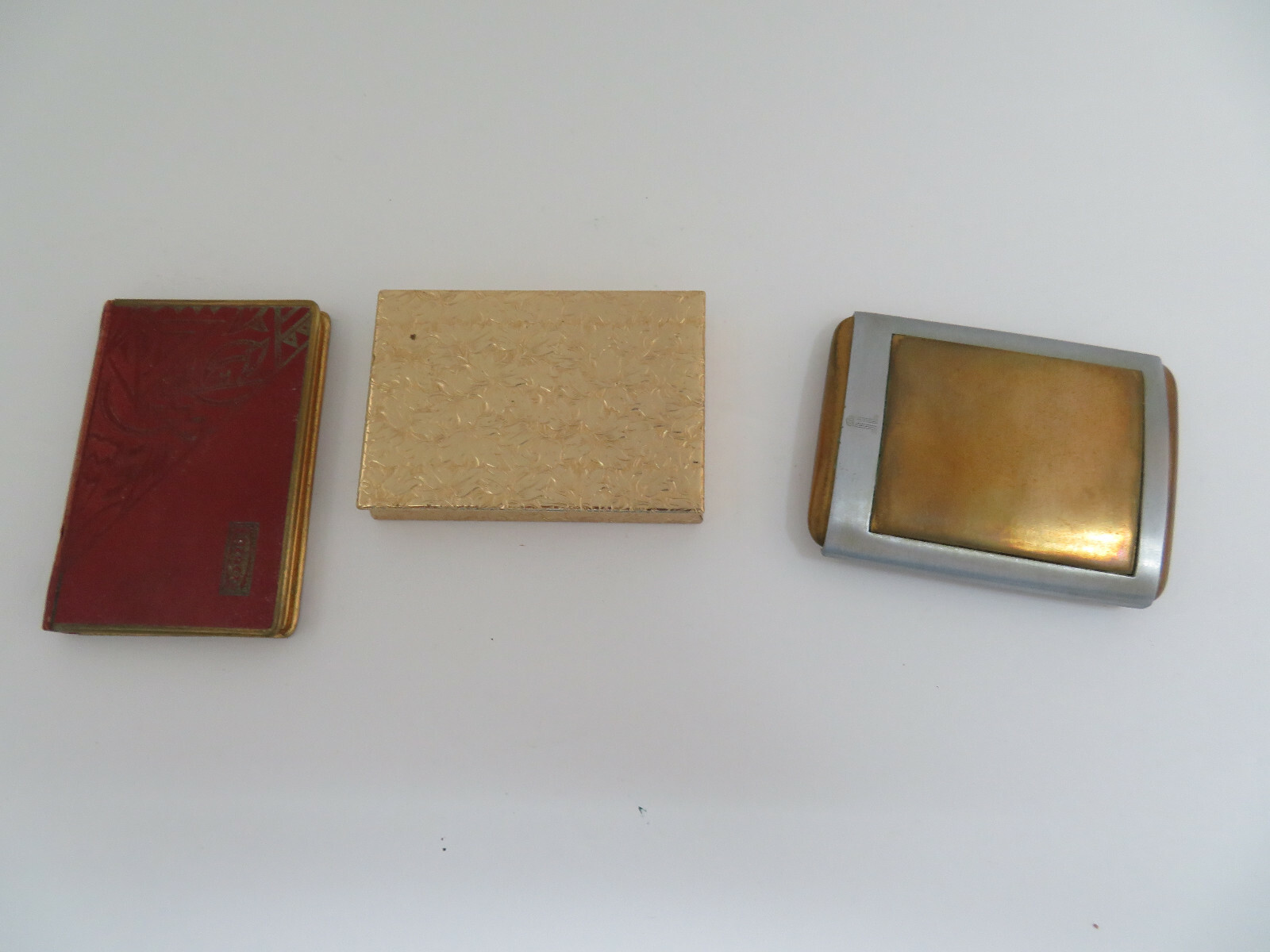 3 Misc. Unique 1920\'s-1940\'s Powder, Pill Box or Rouge Compacts - n