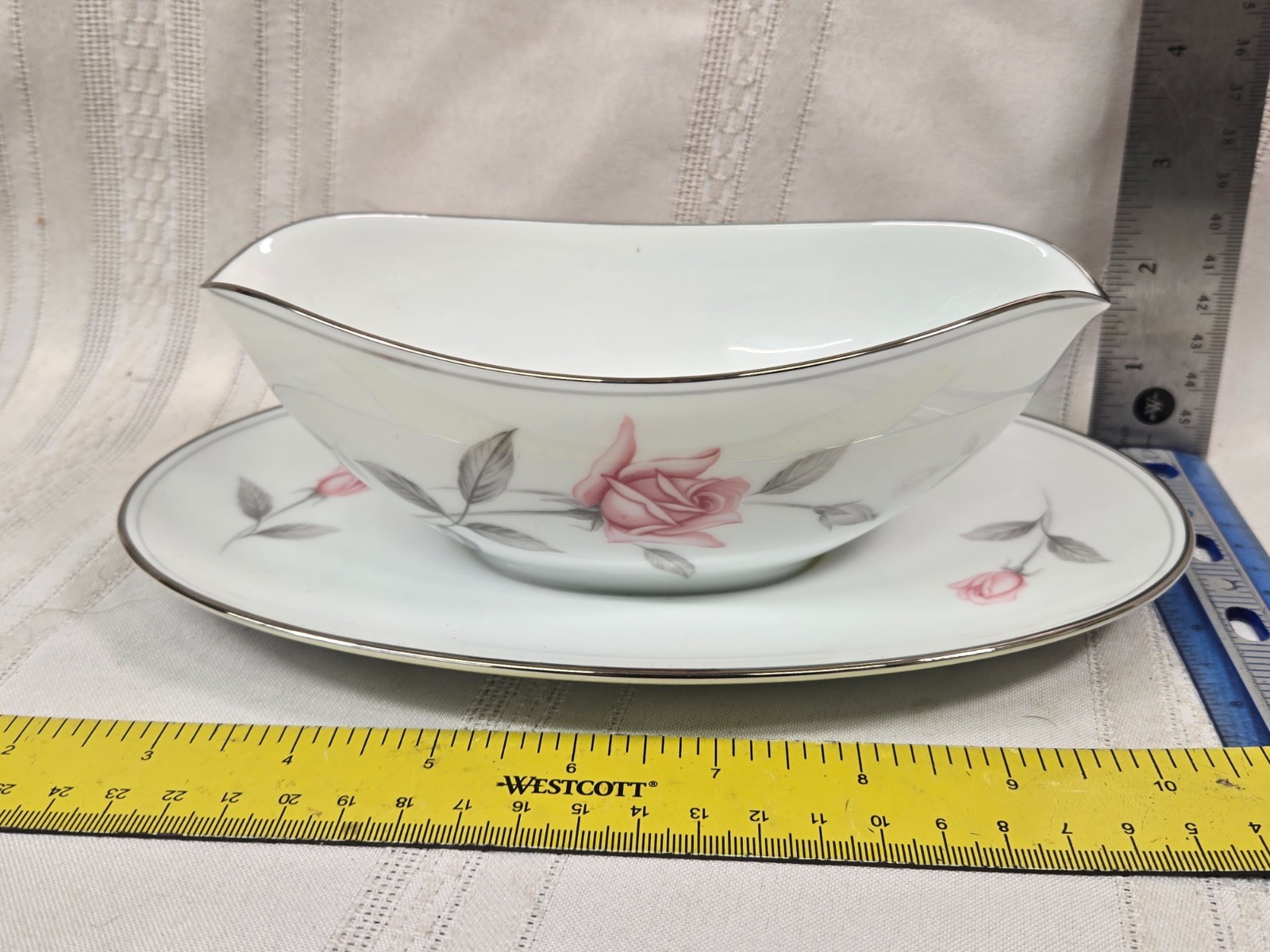 Noritake Fine China Rosemarie Pattern #6044 Gravy Boat