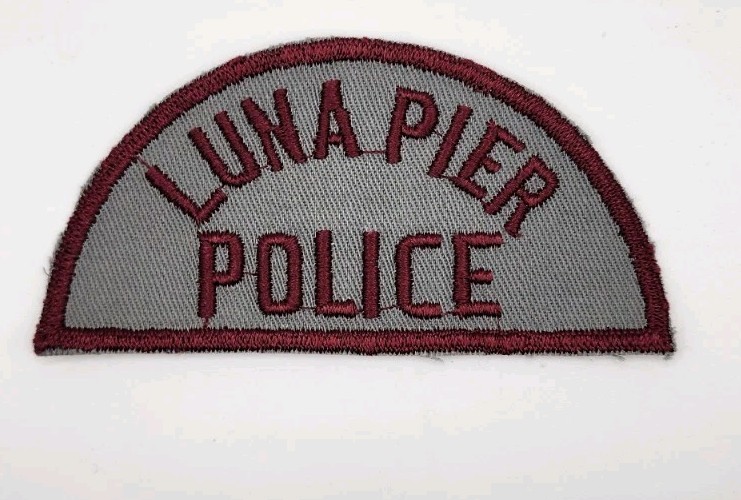 VINTAGE LUNA PIER MICHIGAN POLICE SHOULDER PATCH CHEESECLOTH OBSOLETE RARE