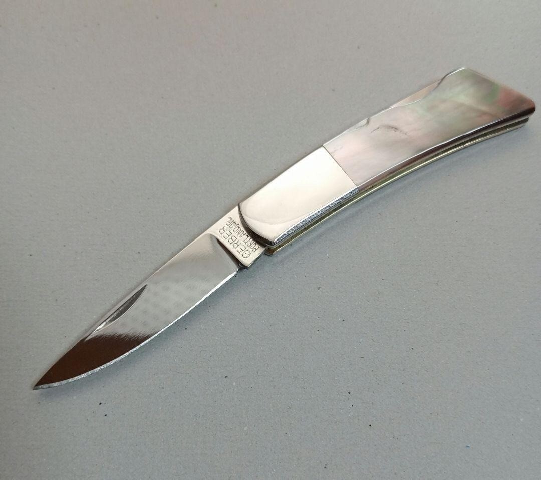 OLD GERBER Silver Knight 200A Abalone shell Pocket Knife Unused