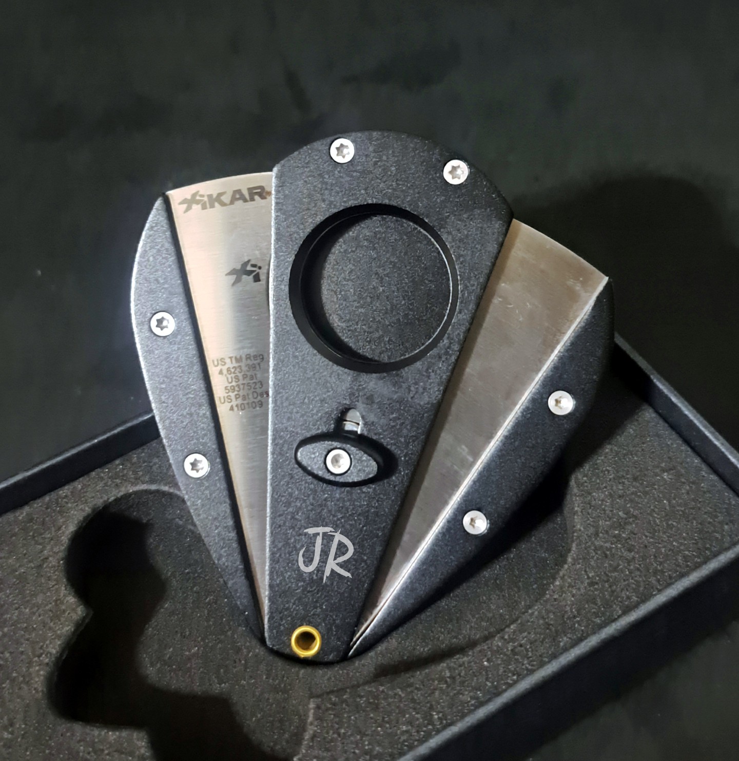 XIKAR® XI1 Perfect Cut Cigar Cutter | Black | Custom Engraved | Authentic & New