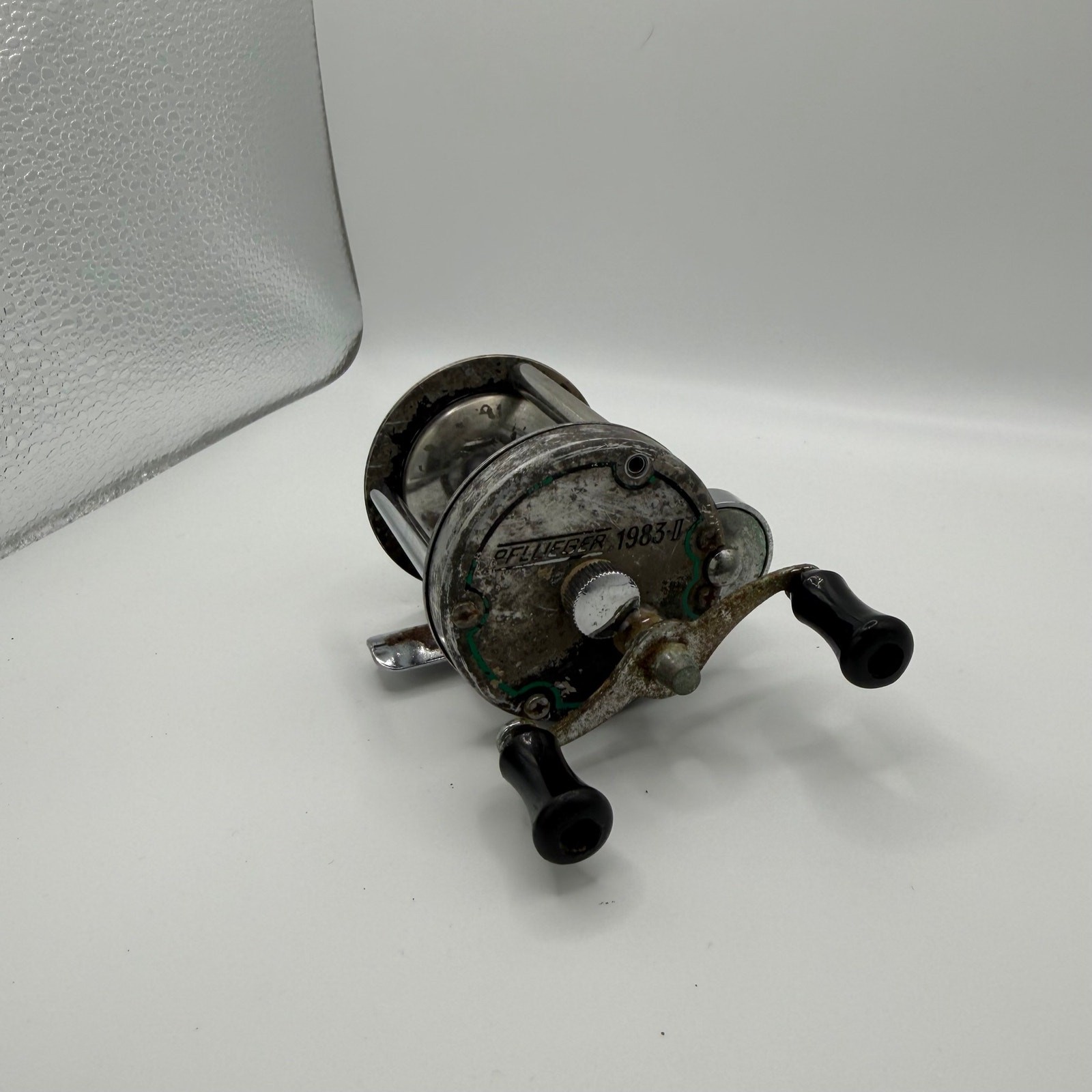 Vintage Pflueger 1983-L Fishing Reel Working Used
