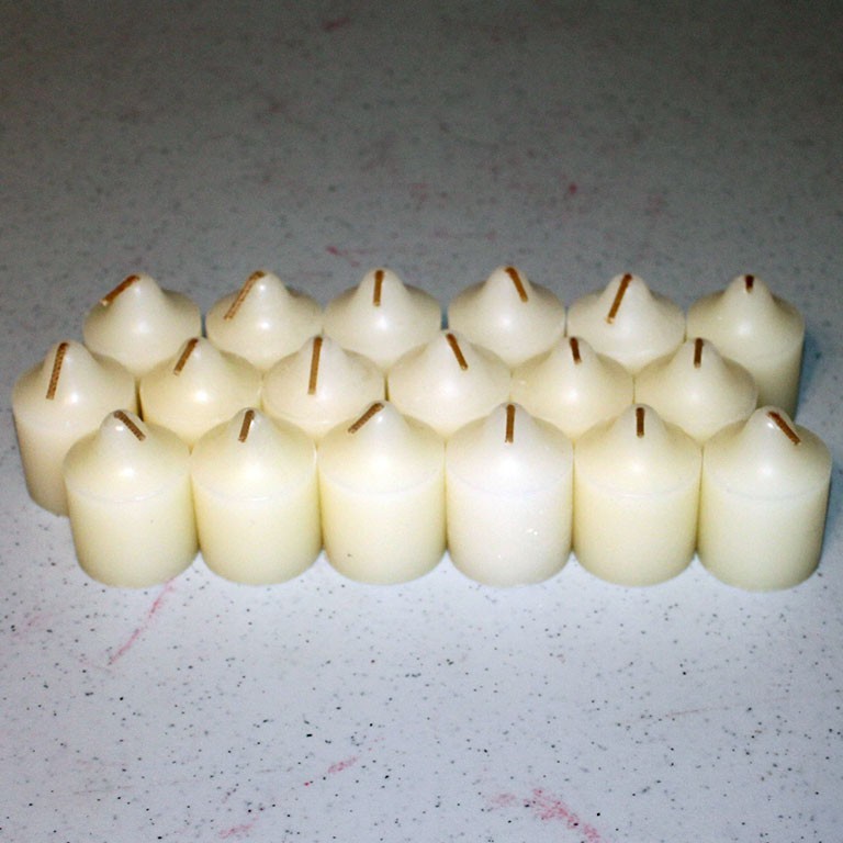 Retired PartyLite ICED SNOWBERRIES Votives V06123 - Lot of 18
