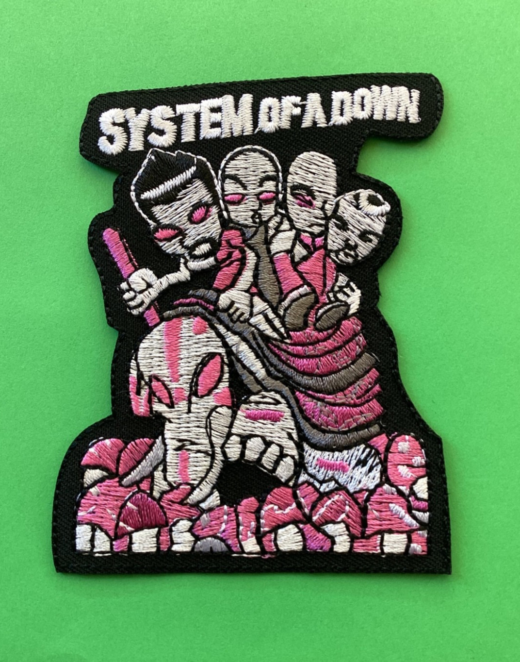 S/ROCK BAND IRON OR SEW ON QUALITY EMBROIDERED PATCH UK SELLER/SYSTEM OF A DOWN