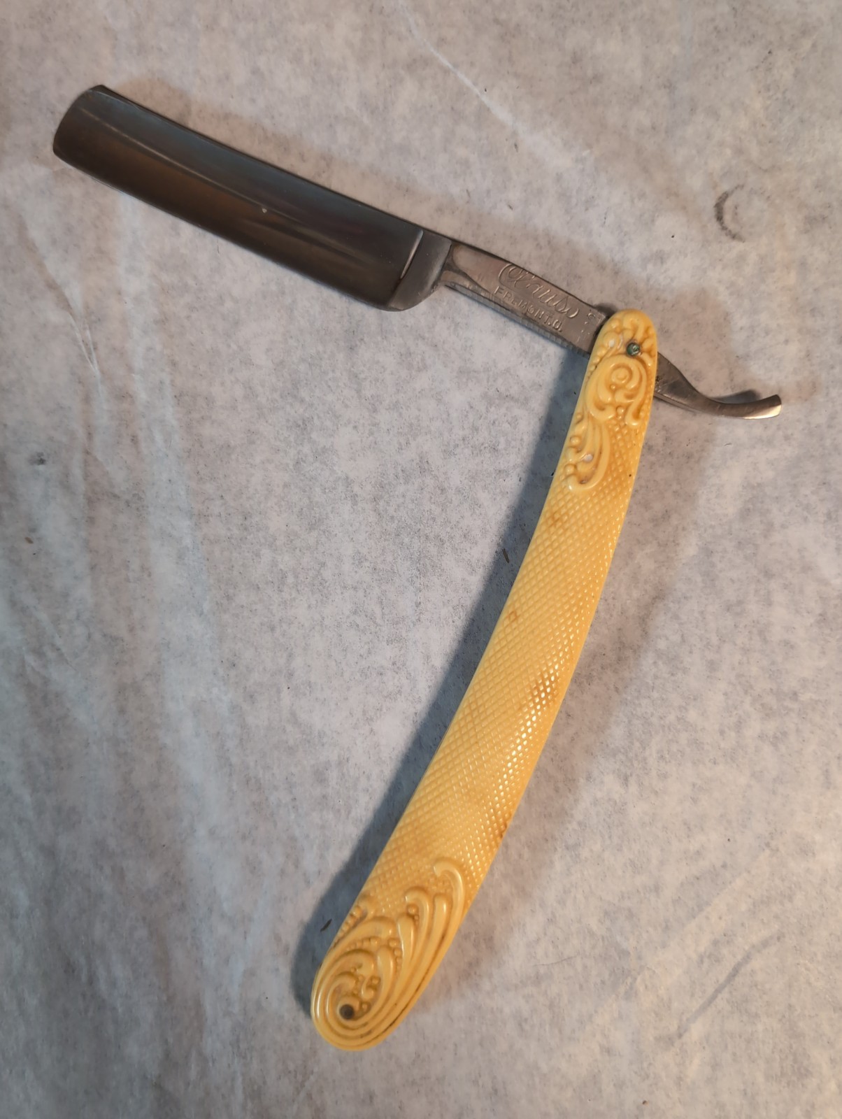 Antique straight razor Clauss 7302 Ornate Handle Detailing No Box