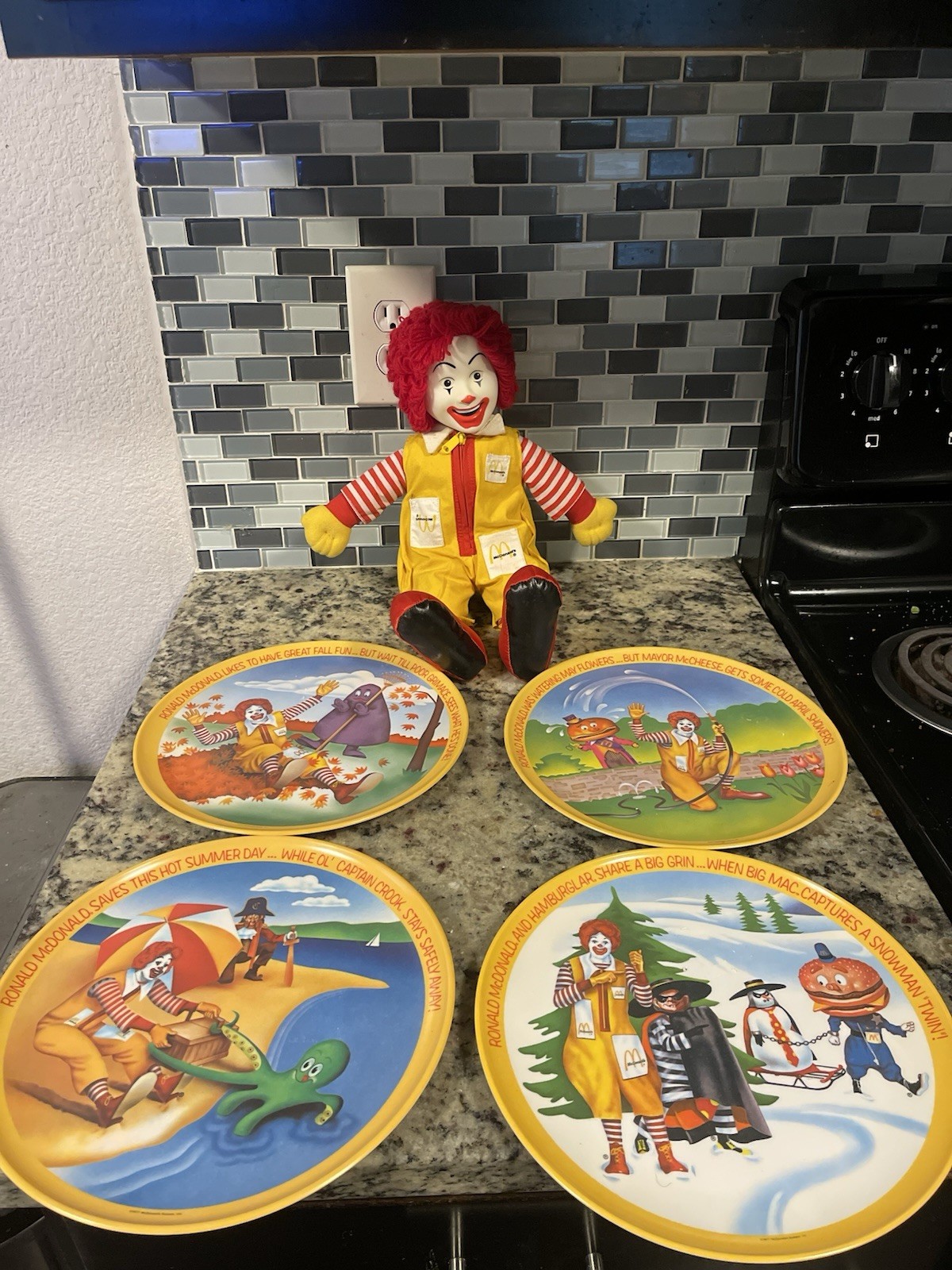 Vintage McDonald’s 1977 Four Seasons Plates Set + Ronald McDonald Doll Lot