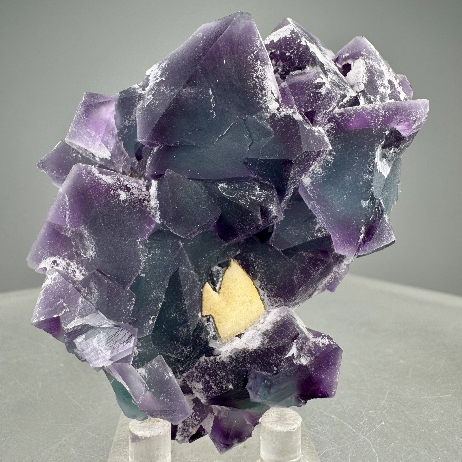 Fine Octahedral Fluorite Crystals: De'an fluorite mine, Wushan, Jiangxi, China Fine Octahedral Fluorite Crystals: De'an fluorite mine, Wushan, Jiangxi, China