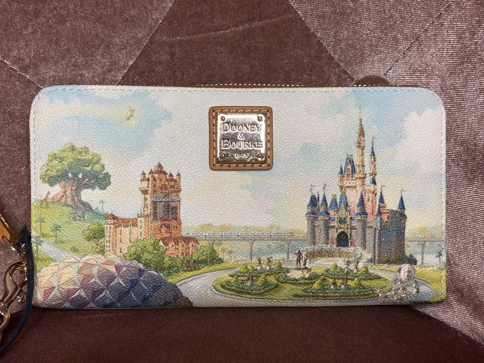IN HAND 2026 Walt Disney World 55th Anniversary Dooney & Bourke Parks Wallet