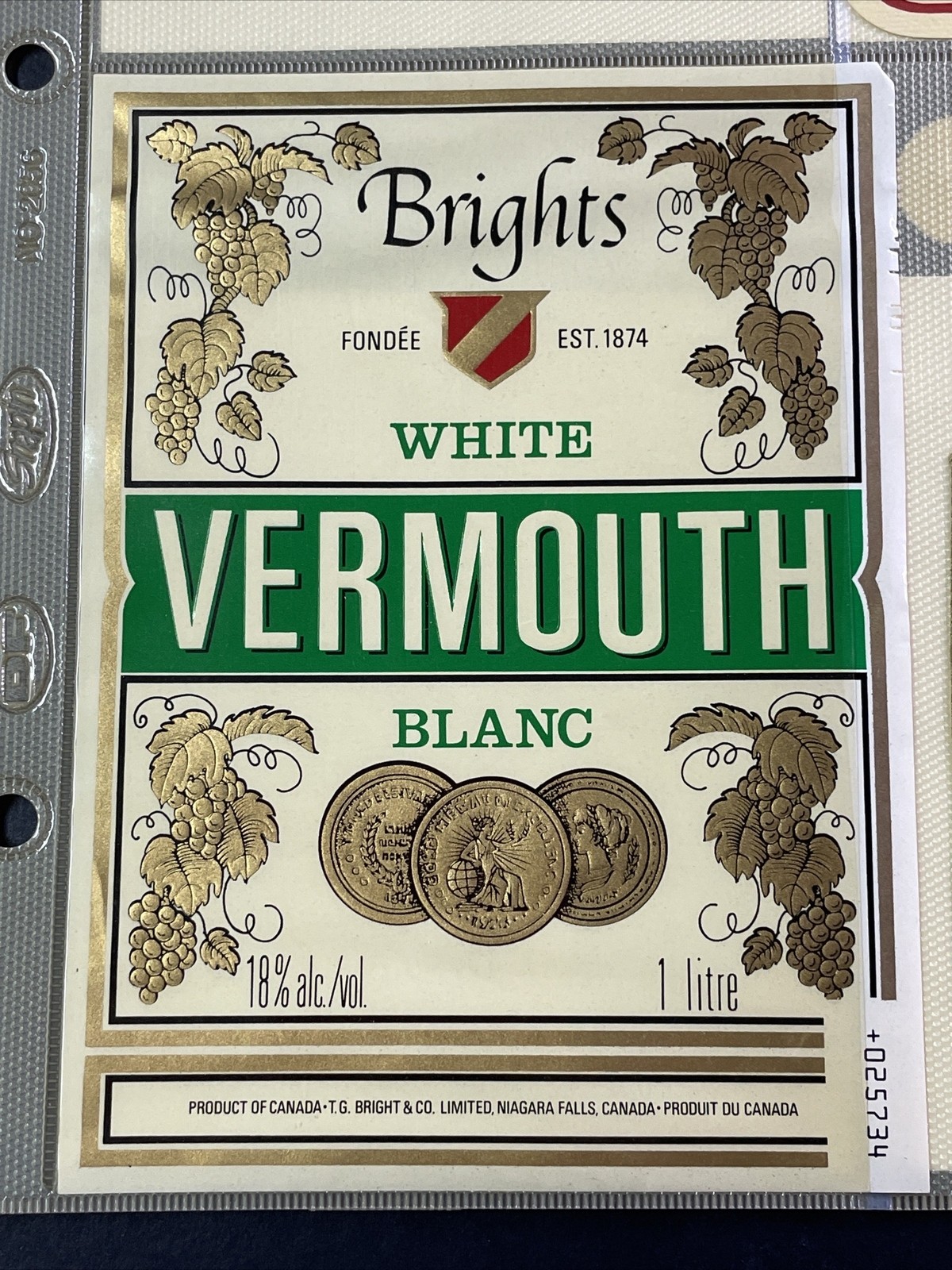 Brights Wine Label White Vermouth Niagara Falls Canada Litre