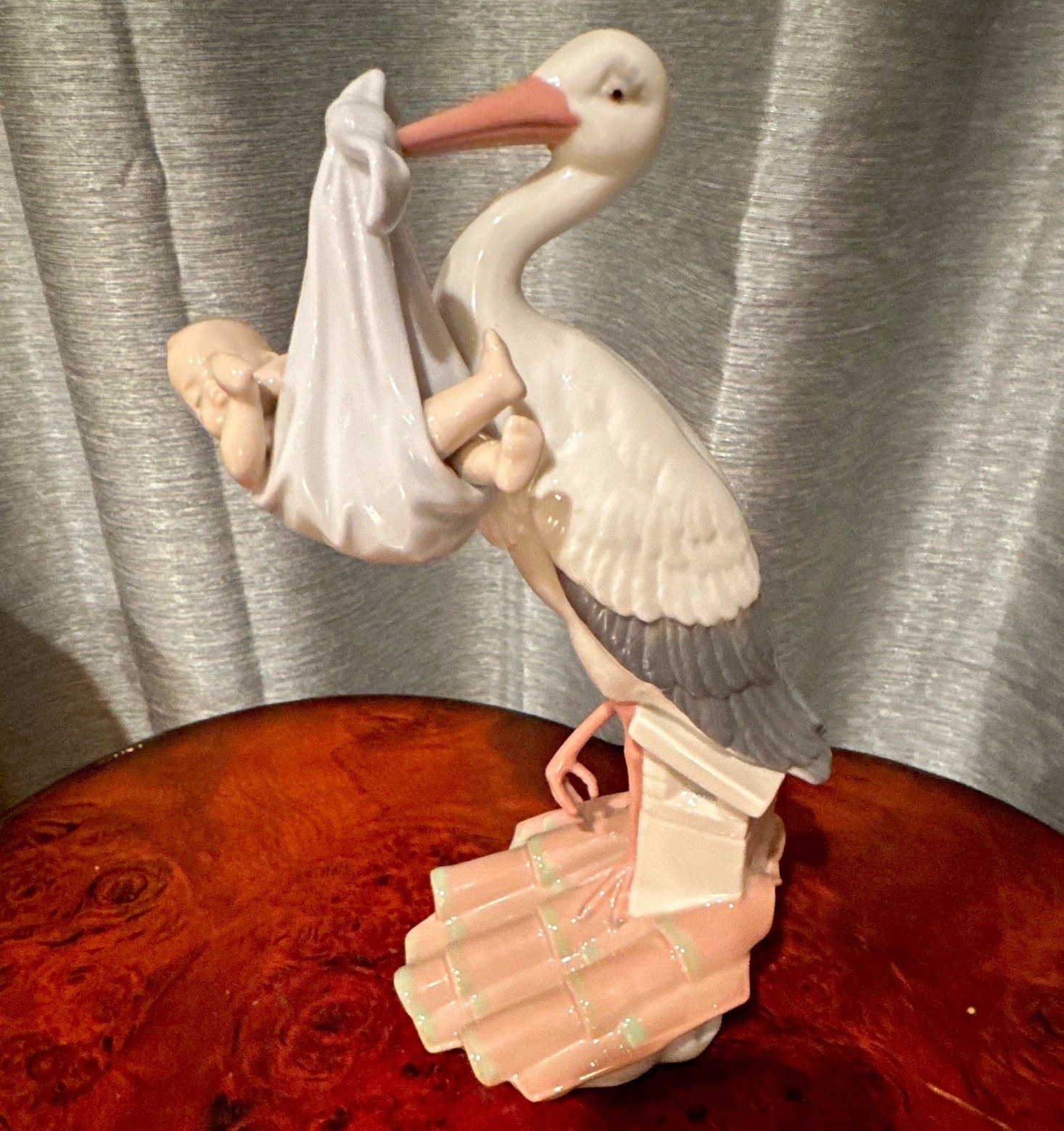 Lladro Figurine “Special Gift”