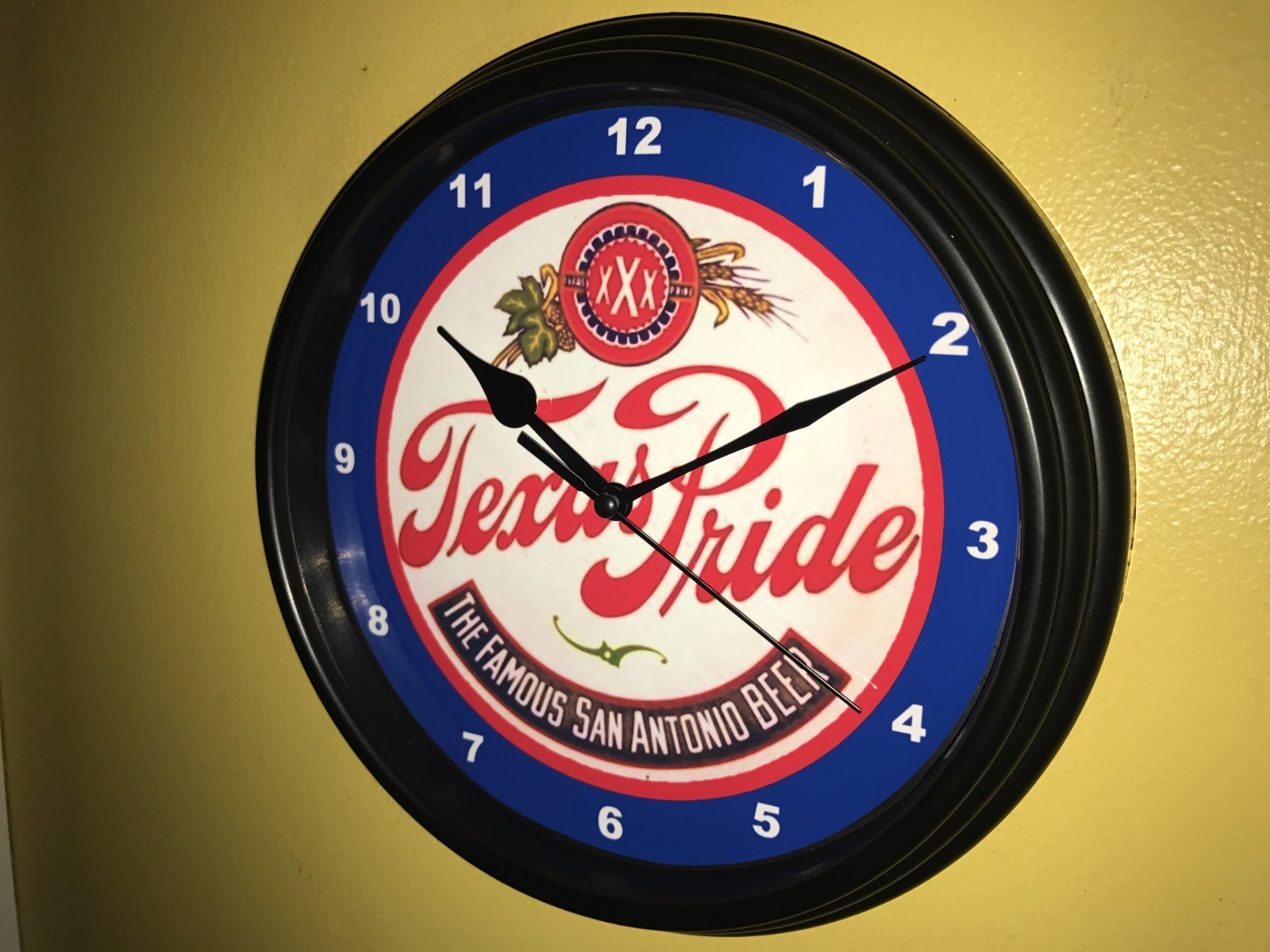 Texas Pride San Antonio Beer Bar Man Cave Retro Clock Advertising Sign