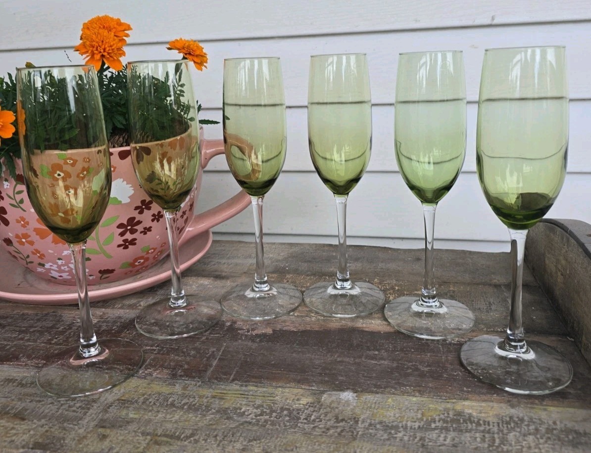 Set of 6 Libbey VINA 9¼\