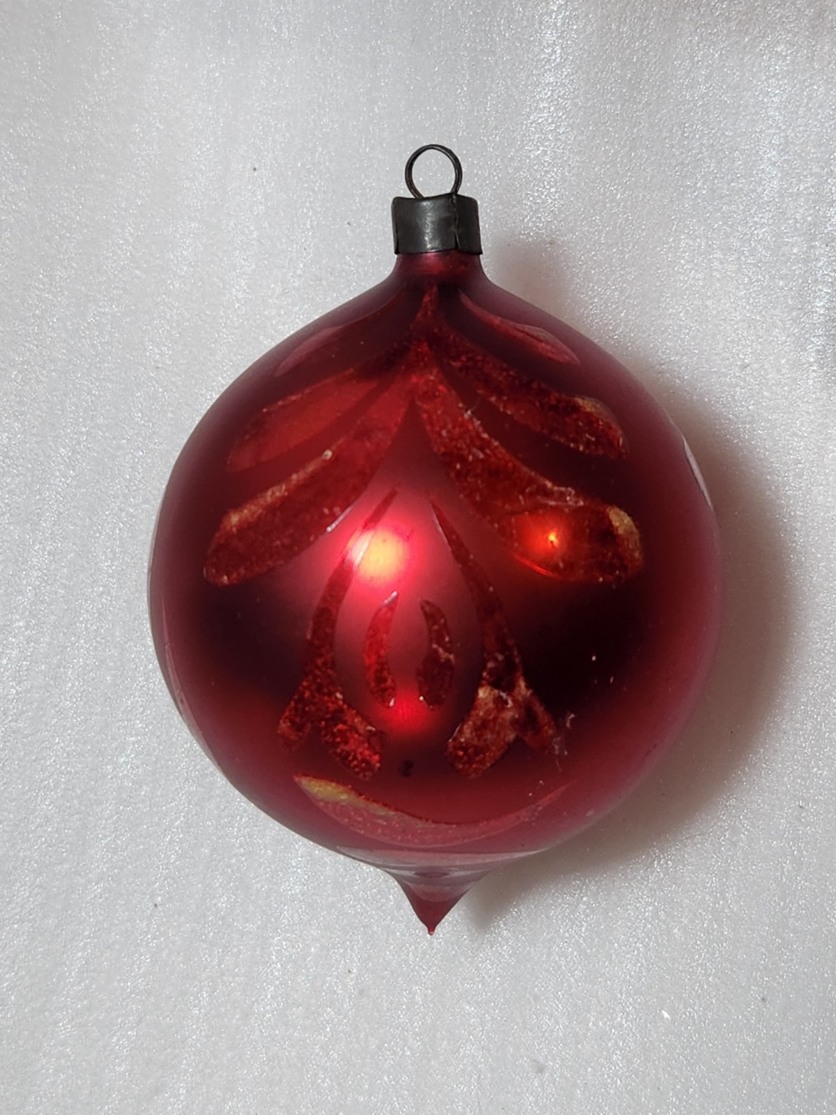 Vintage RED Floral Heim Ornament ? 3\