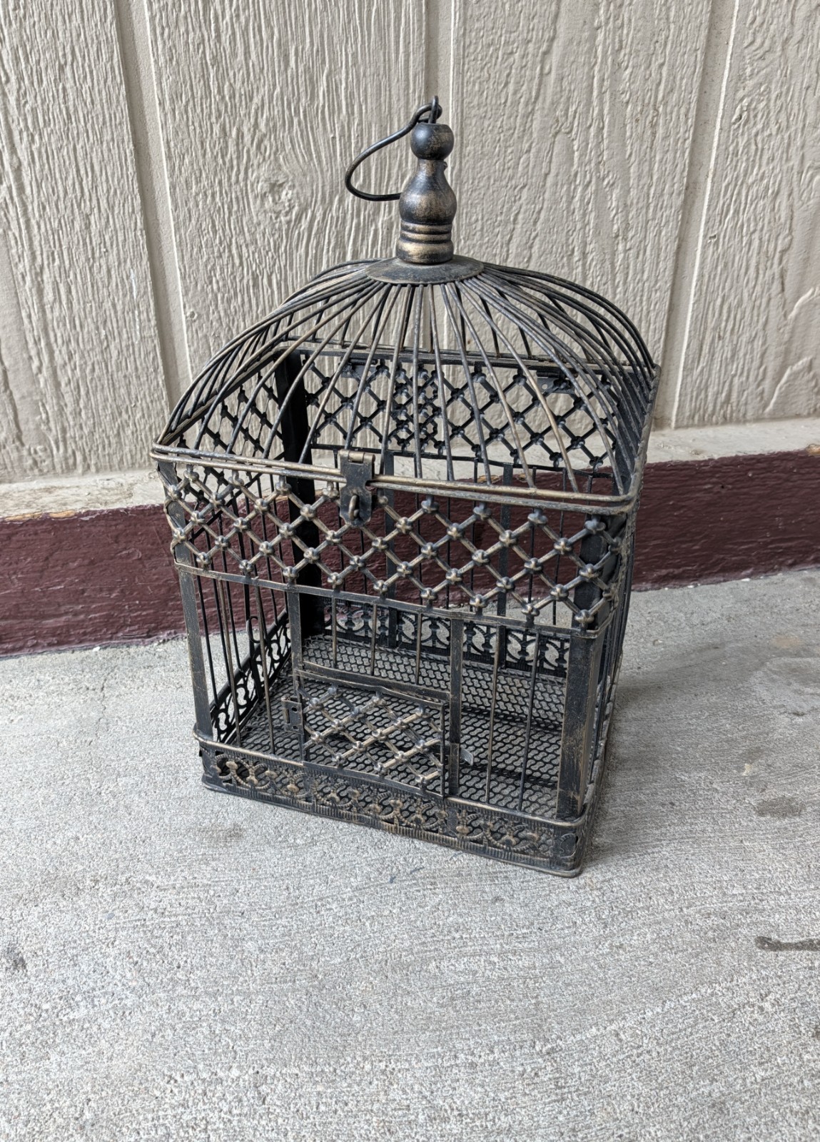 Vintage Victorian Style Ornate Metal Wire Bird Cage House Dome Top Gothic G86