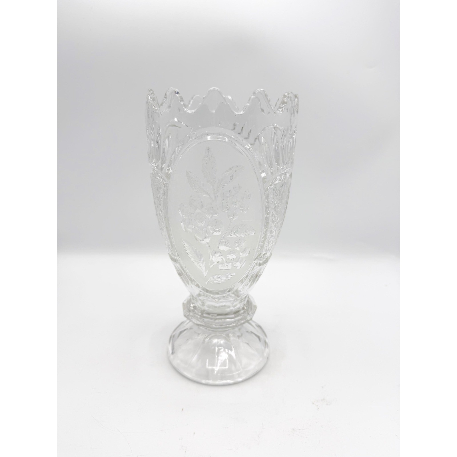 Vtg Kristal Zajecar Footed Vase Lead Crystal Yugoslavia Rare grapes flowers