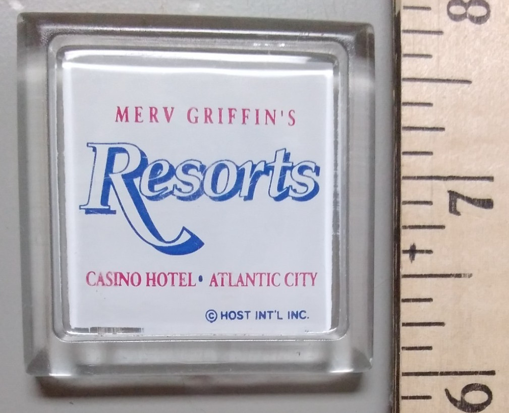 MERV GRIFFIN\'S RESORTS Casino Hotel Fridge Magnet Lucite Atlantic City Gambling