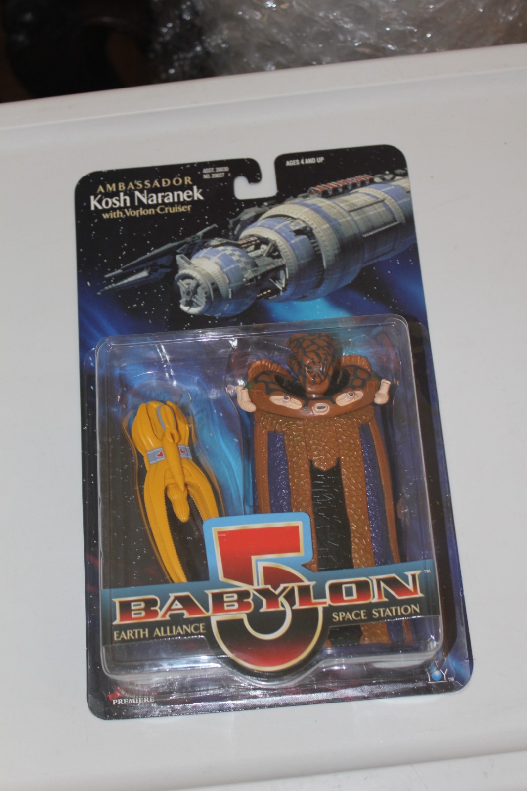 1997 sealed BABYLON 5 Ambassador KOSH Action Figure with Vorlon Cruiser WB Toy