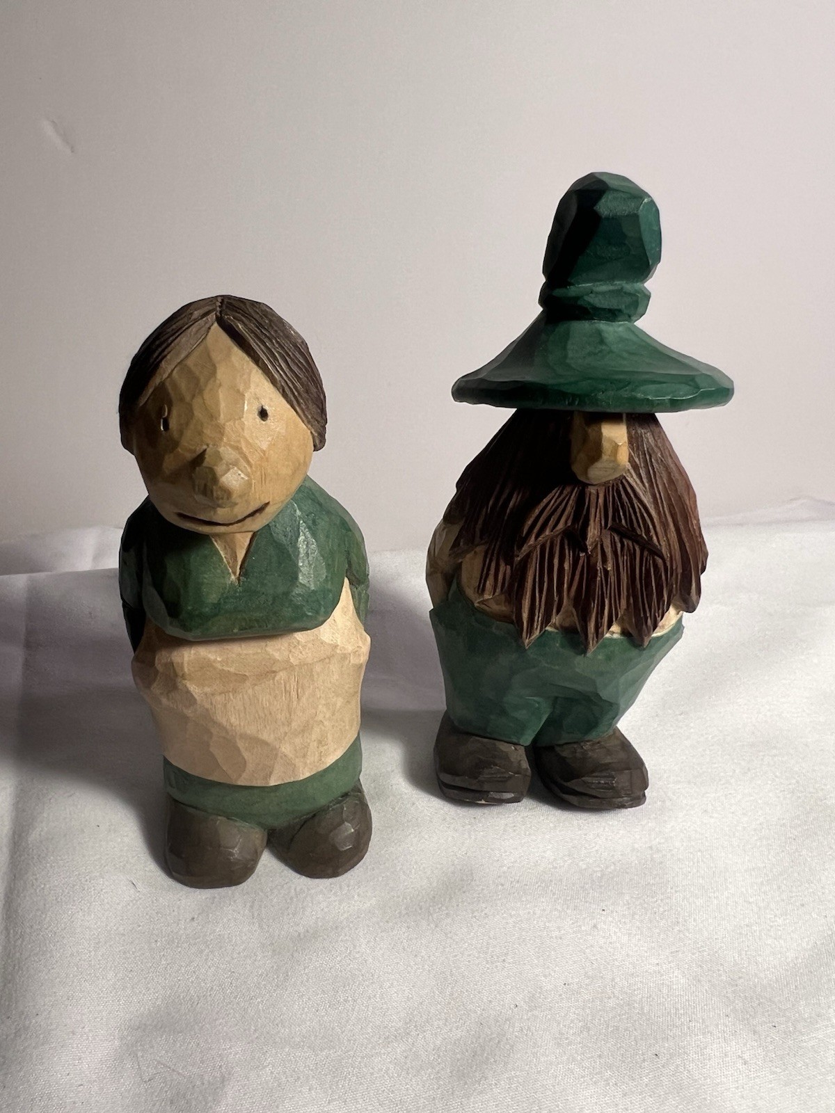 Hand Carved Painted Wooden Art Folk Couple Figurines Vintage Set of 2 Signed FI