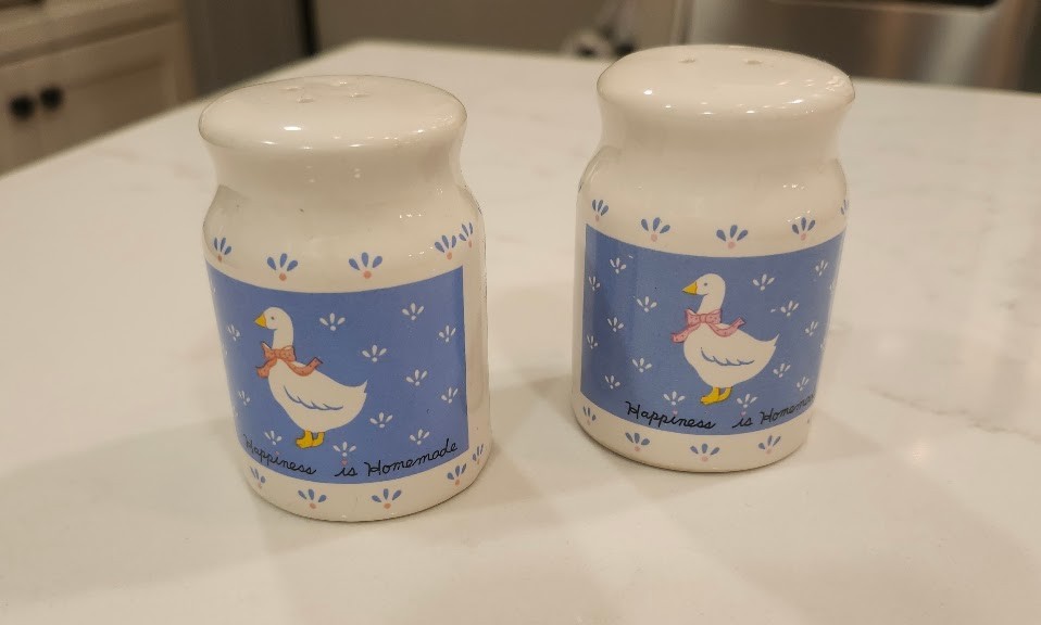 Vintage 1987 Country Goose Salt & Pepper Shaker Set Farmhouse Cottagecore