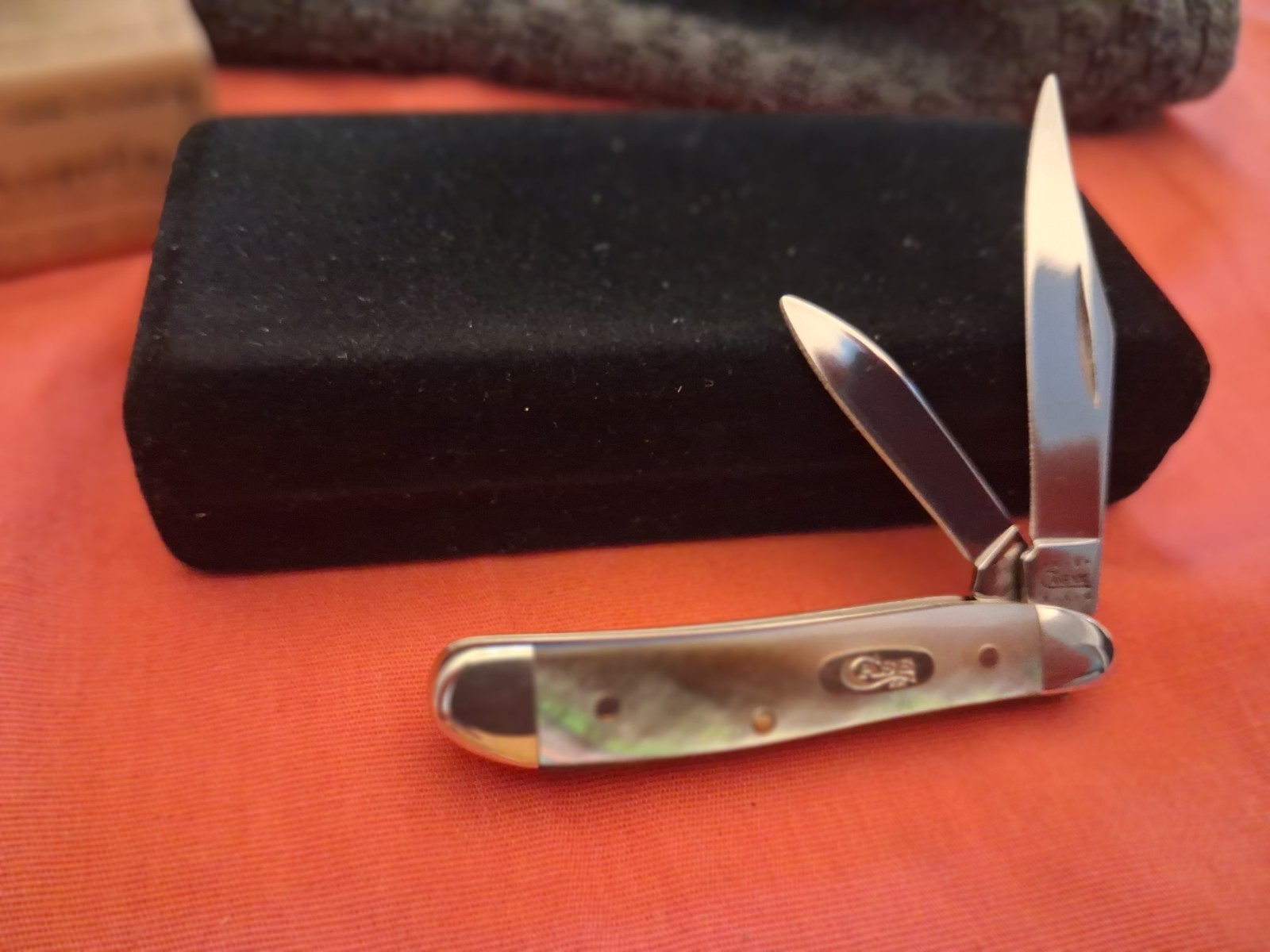 RARE 2000 Case XX MOP Black Lip Pearl Peanut (8220 SS) 