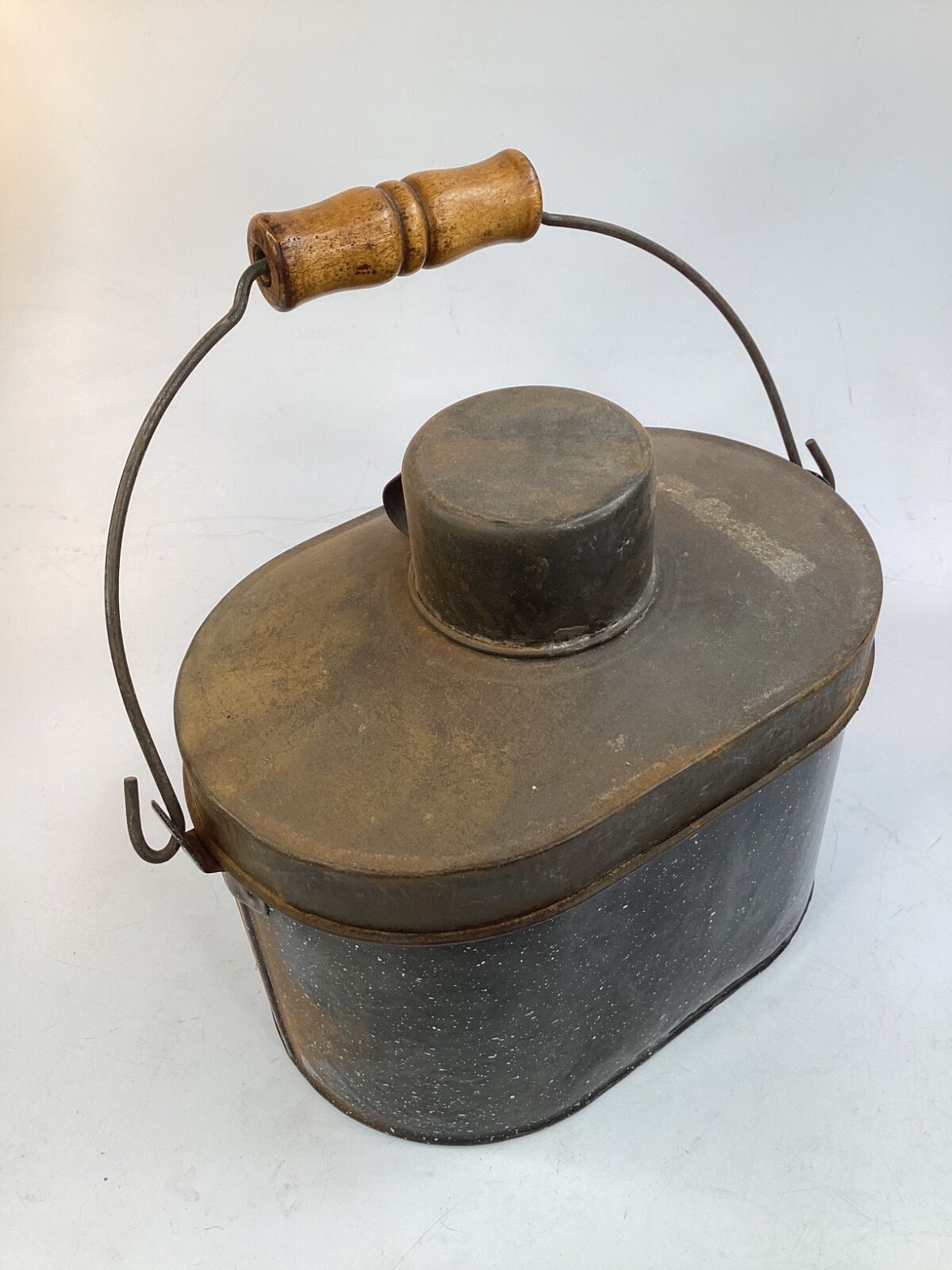Antique Lisk Coal Miner Railroad Worker Tin Lunchbox Wood Handle 1890s (H1) Antique Lisk Coal Miner Railroad Worker Tin Lunchbox Wood Handle 1890s (H1)
