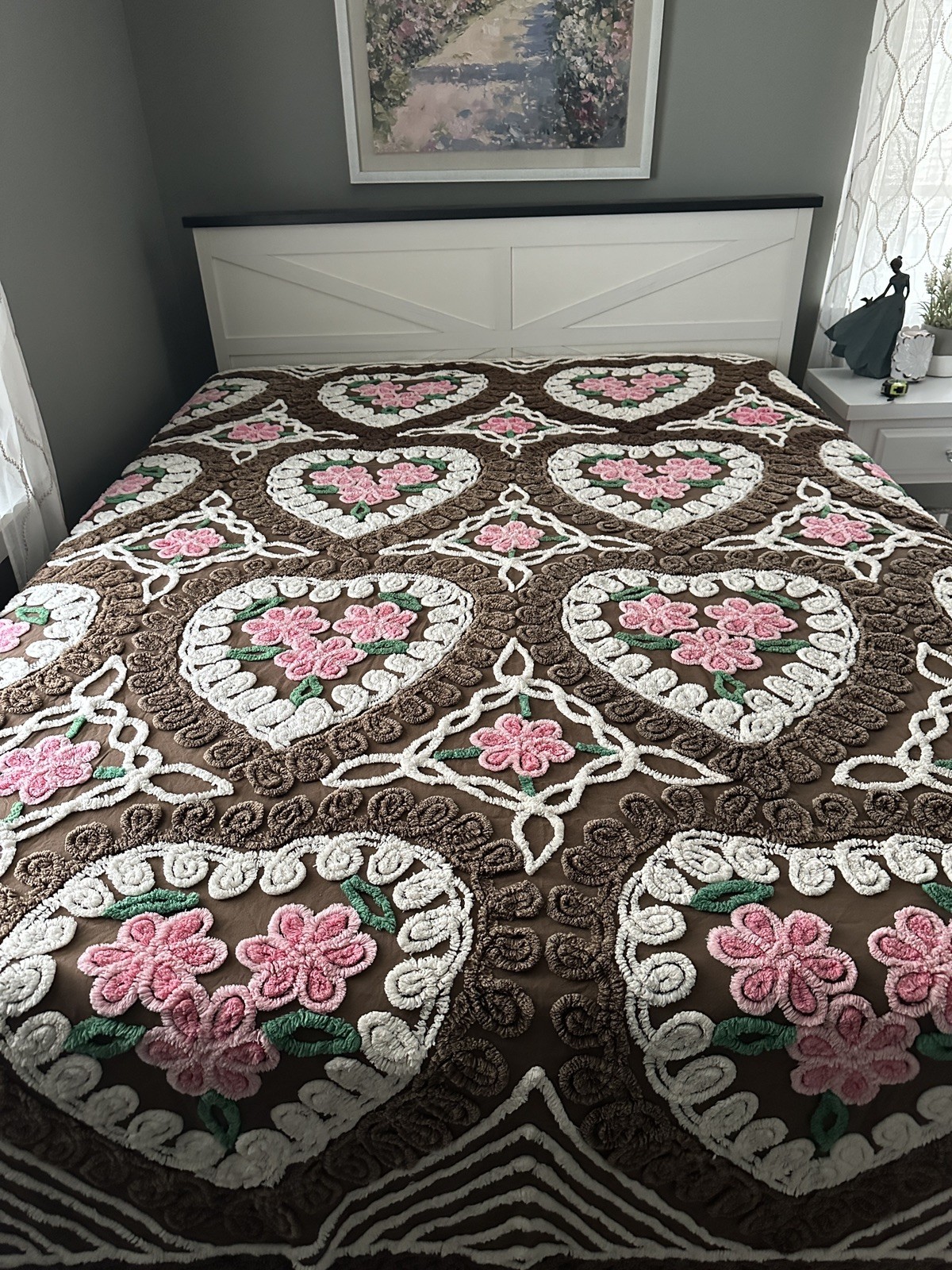 *Chocolate Hearts* Vintage Brown Heart & Floral Chenille Bedspread~86x98~FADING