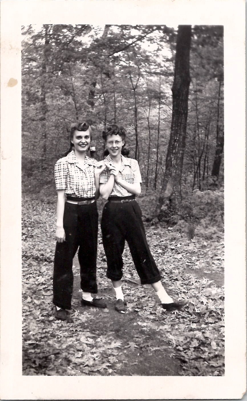 Pretty Playful Women Secret Lesbians in the Forest 1940s Vintage Photo Gay Int