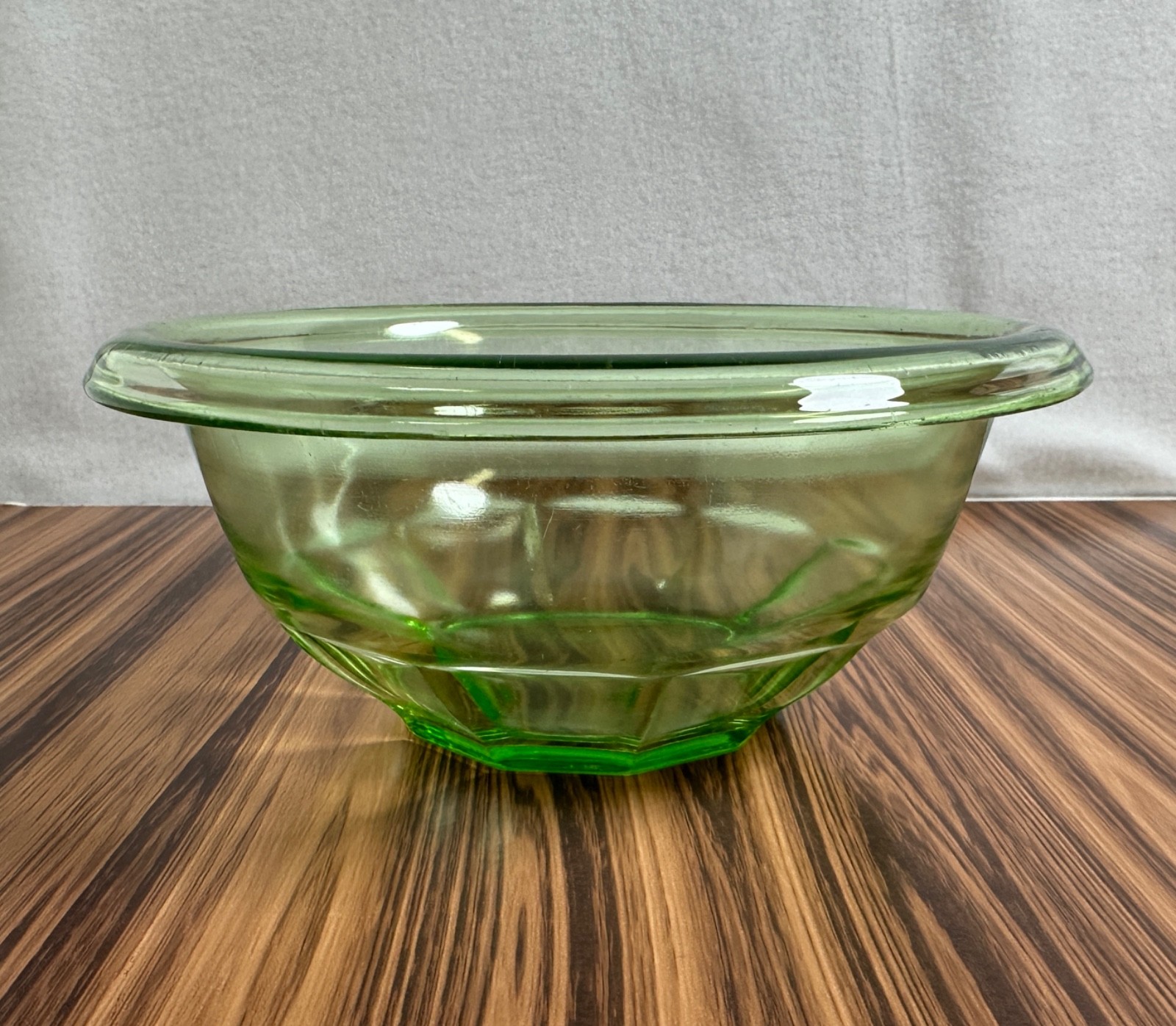Hazel Atlas Green Uranium Depression Glass Round Rest-Well Mixing Bowl VTG MCM