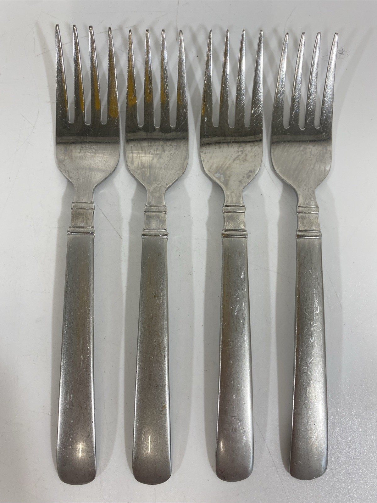 SET (4)VTG JA HENCKELS INTERNATIONAL 18/10 CHINA SALAD FORKS EARL SS