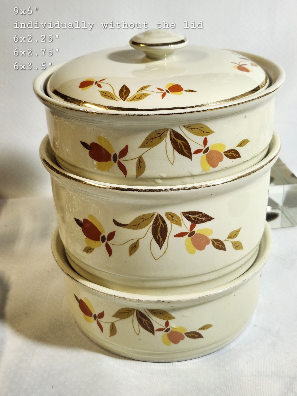 Hall\'s Superior Autumn Leaves 4 piece Stacking Casserole Set Excellent Condition