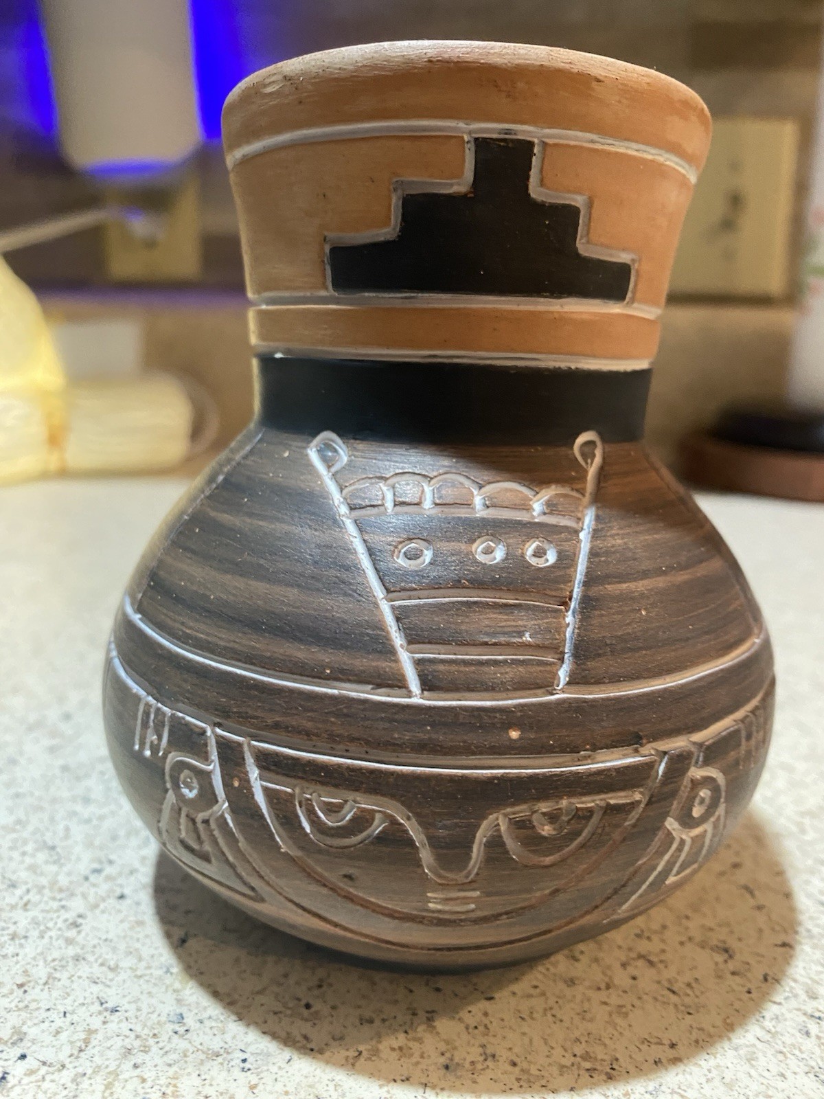 Armando de Mexico Vase Brown & Black Etched Sgraffito 3 Faces Hand Made