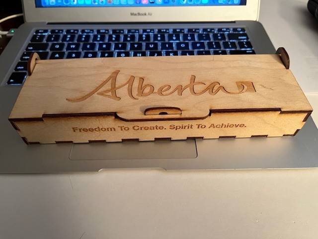 Vancouver 2010 Olympic  Alberta Wooden Pin Box that hold the 6 Different Pins