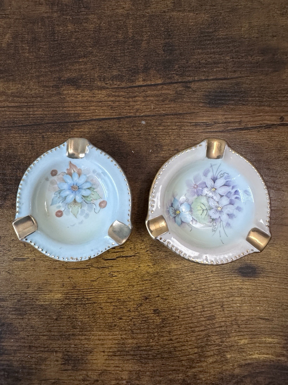 Vtg Hand Painted Porcelain Personal Ashtrays Set 2 Signed Cresswell Floral Gold Vtg Hand Painted Porcelain Personal Ashtrays Set 2 Signed Cresswell Floral Gold