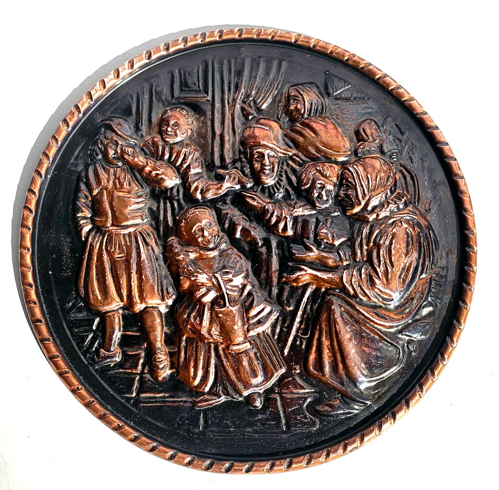 2 VTG MCM EMBOSSED COPPER WALL ART PLAQUES Dutch Tavern Village Scene 8”