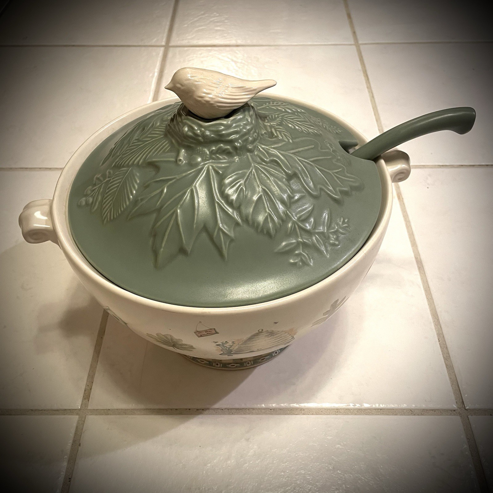 Pfaltzgraff Naturewood Soup Tureen Lid Ladle 3pc Bird Finial Rare Discontinued